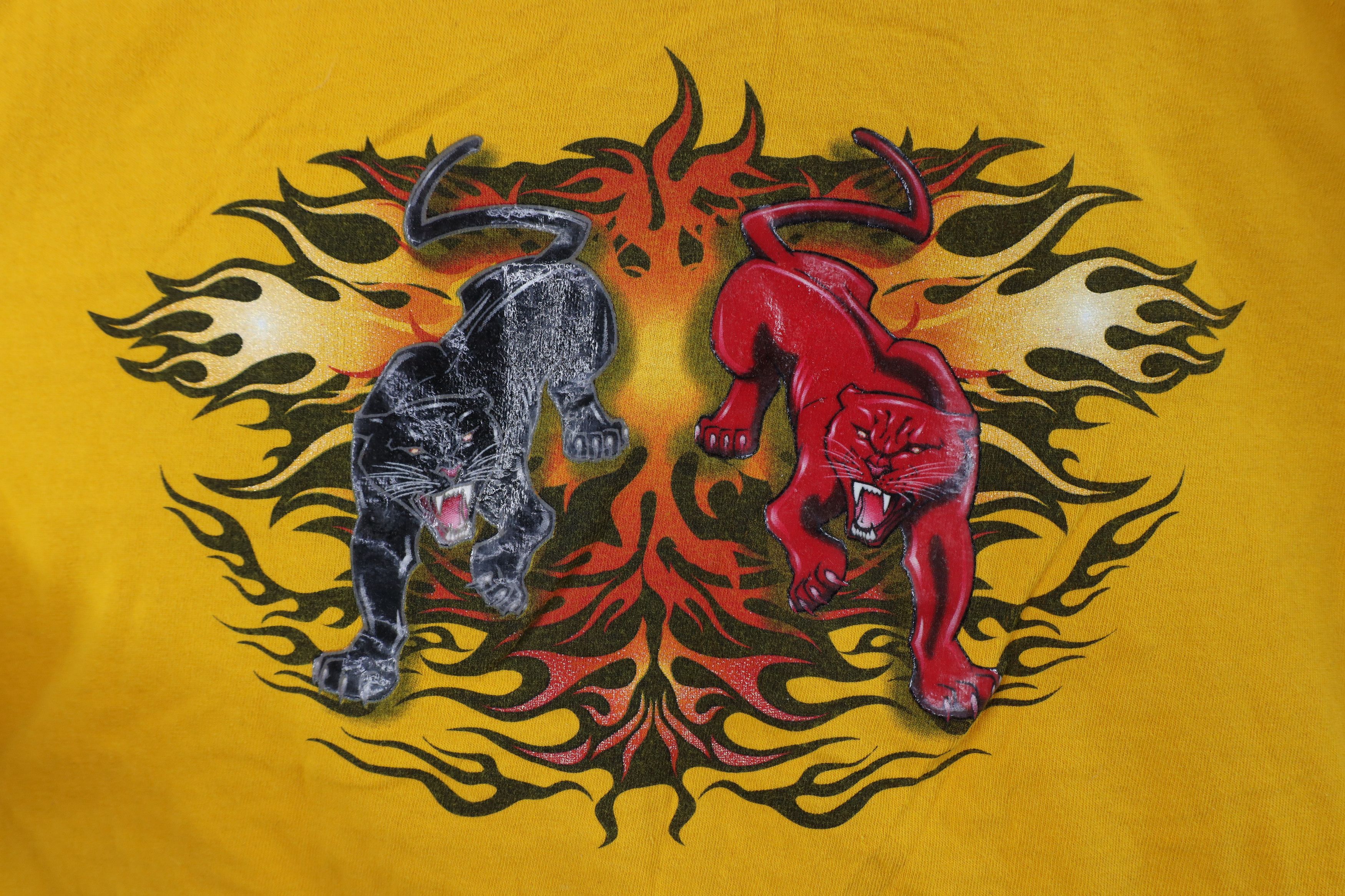 Vintage Vintage 90s Streetwear Panther Fire Flames T-Shirt Yellow Size US S / EU 44-46 / 1 - 4 Thumbnail