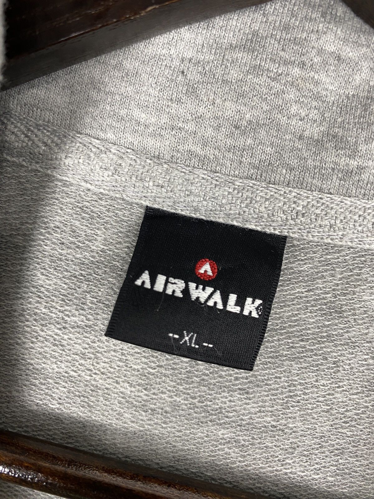 Airwalk Vintage Airwalk Zip Up Sweatshirts Size US XL / EU 56 / 4 - 9 Thumbnail