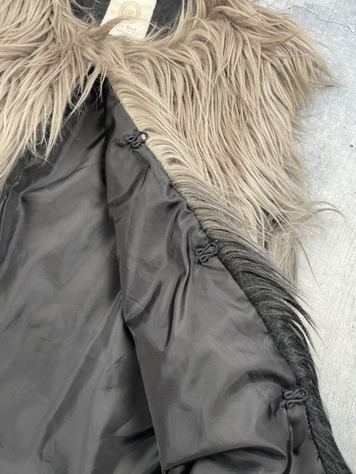 Japanese Brand × Vintage Vintage Y2K Faux Fur vest Japanese streetwear style size XL Size XL / US 12-14 / IT 48-50 - 6 Thumbnail