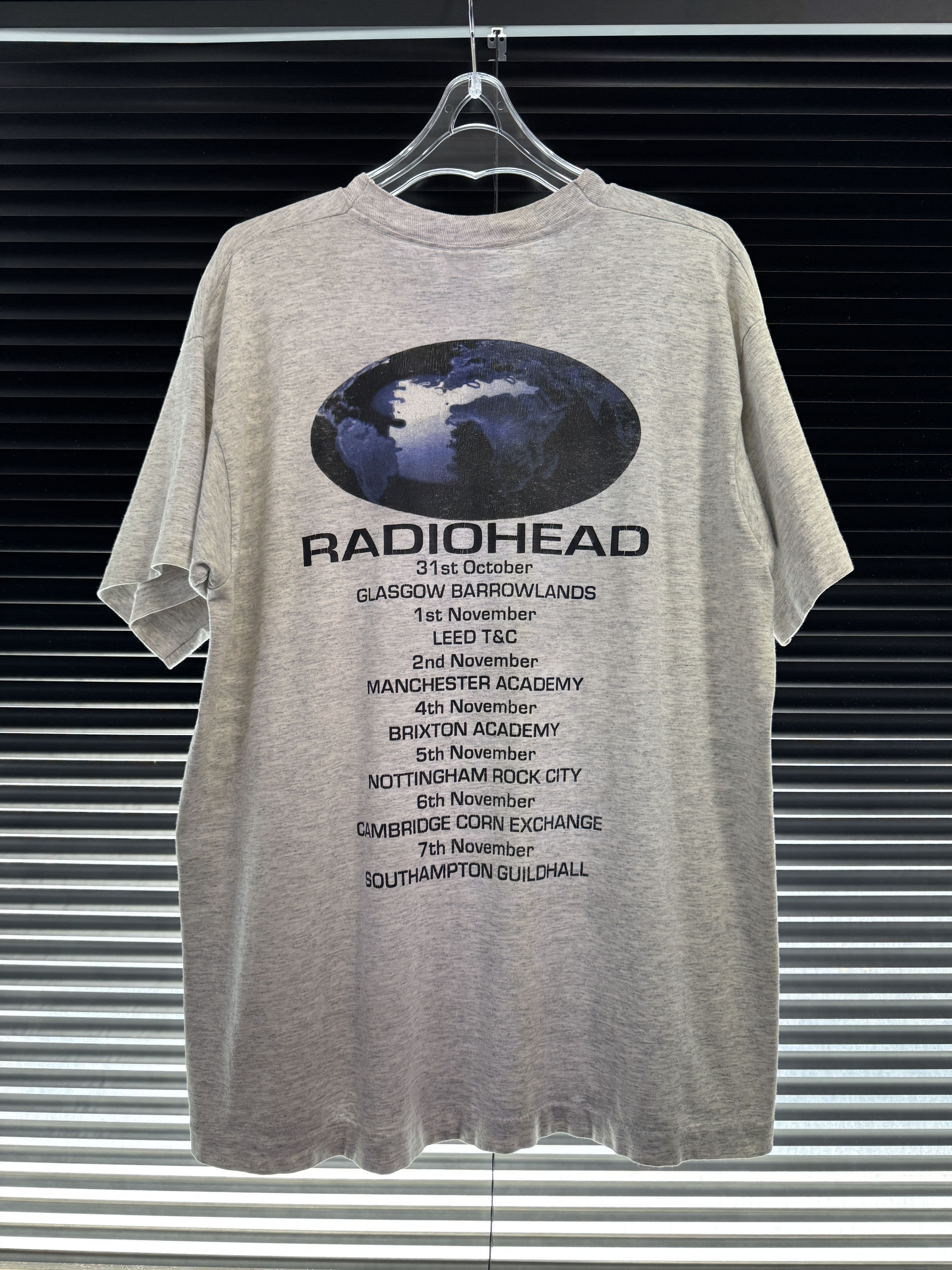 Band Tees Vintage 90s Radiohead UK Tour Shirt Size US XL / EU 56 / 4 - 2 Thumbnail
