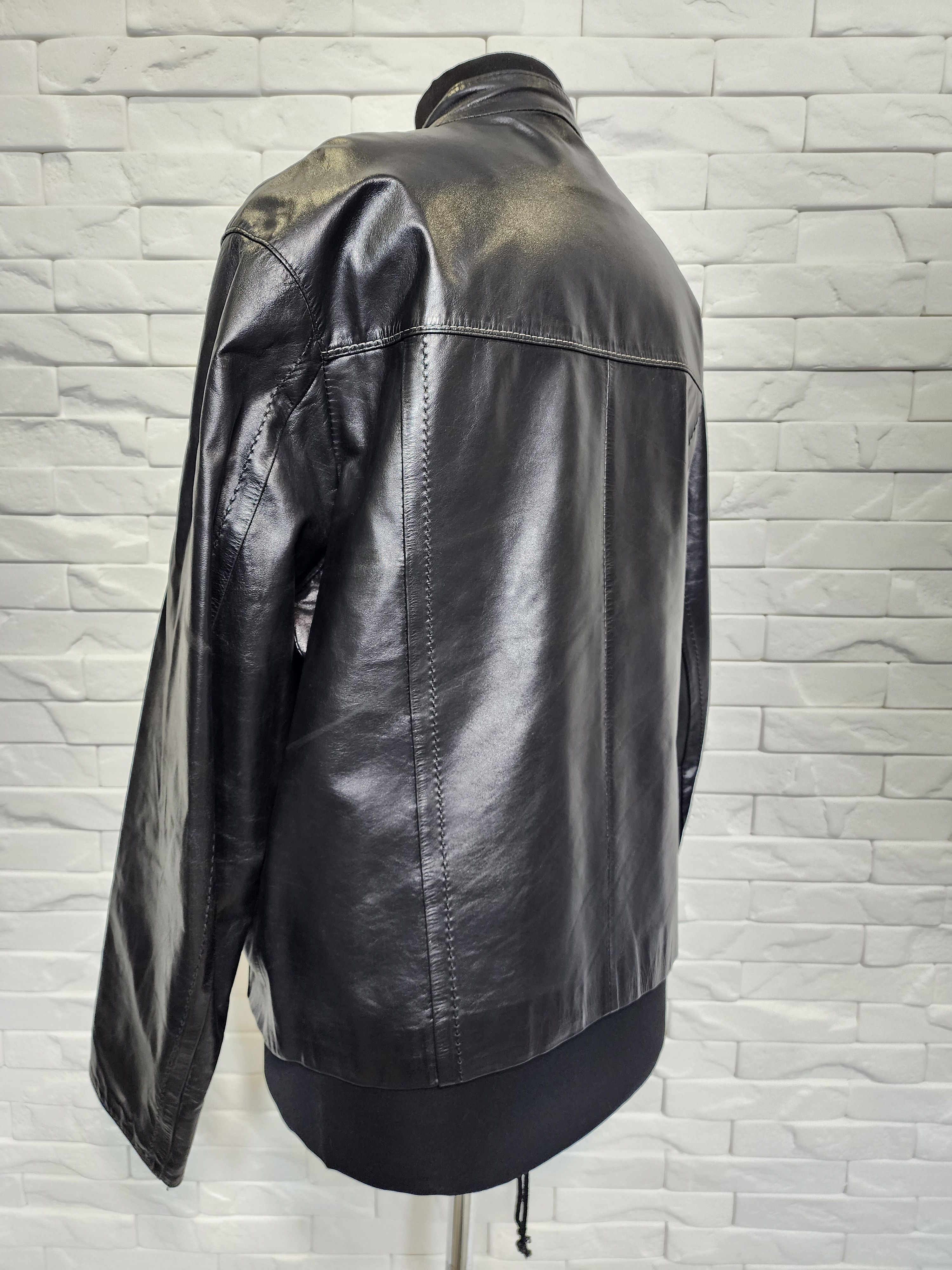 Genuine Leather Men's Black Genuine Leather Jacket: Zippered Pockets Size US L / EU 52-54 / 3 - 6 Thumbnail