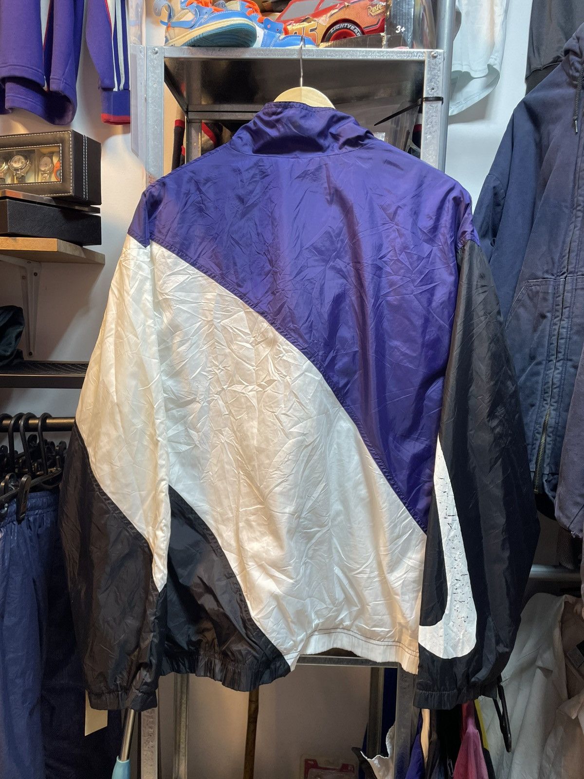 Nike Vintage Nike Windbreaker Jacket Size US L / EU 52-54 / 3 - 3 Thumbnail