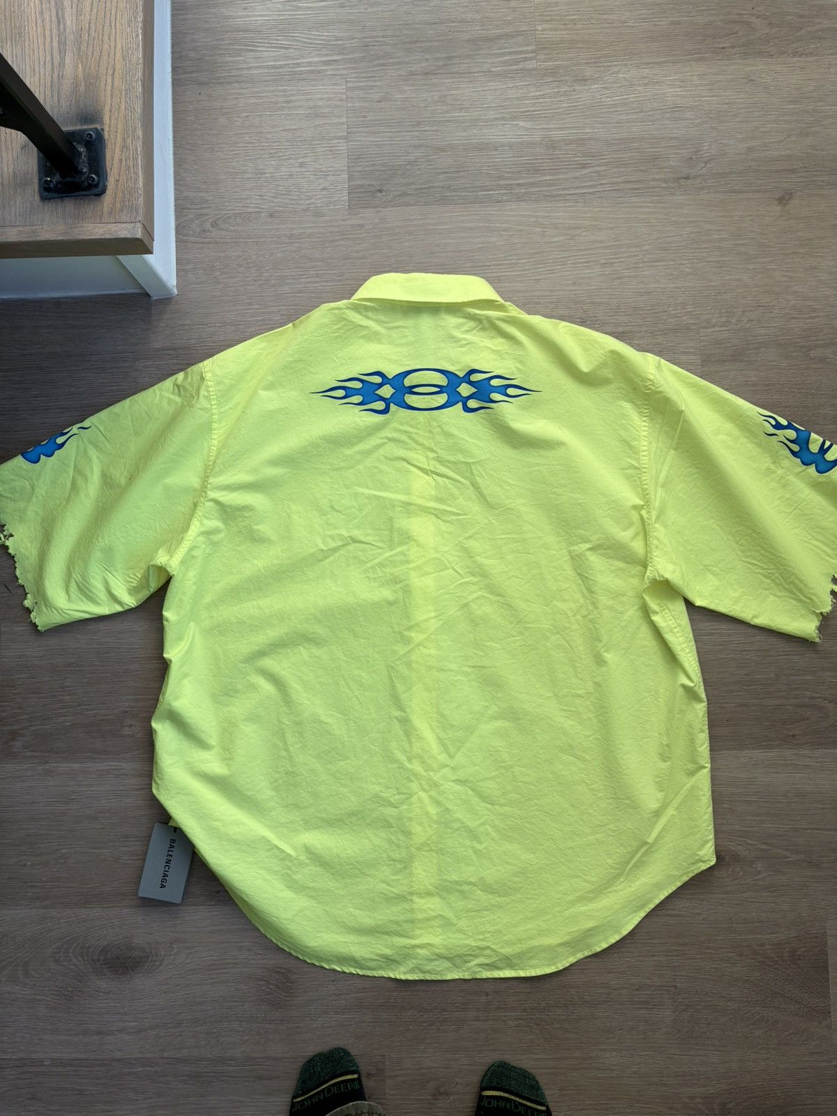 Balenciaga BALENCIAGA Neon yellow Flame shirt Size US M / EU 48-50 / 2 - 5 Thumbnail