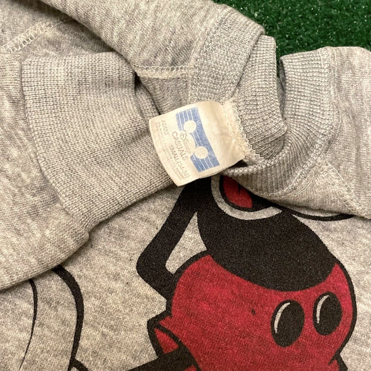 Disney VINTAGE Disney Mickey Mouse Classic Crewneck Sweater Mens Size Small Gray Crew Neck Sweatshirt 80s 90s Cartoon Pullover Classic Regular ShortSleeve? Size US S / EU 44-46 / 1 - 2 Thumbnail