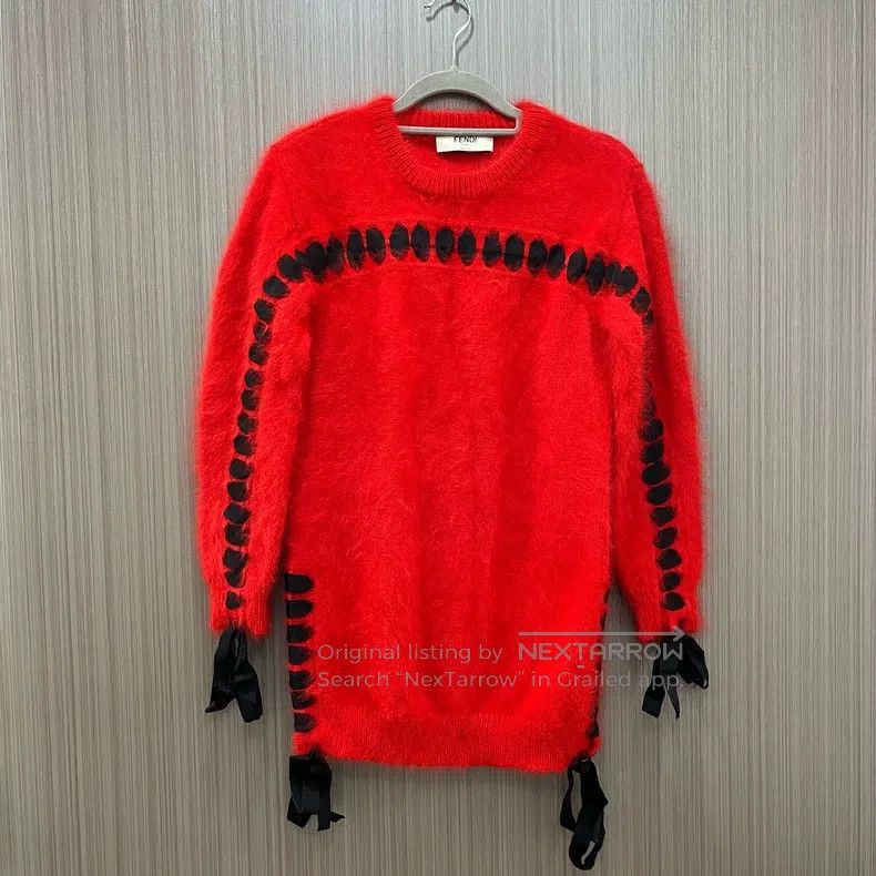 Fendi Fendi Red Belt Design Water Mink Sweater Size XXS / US 00 / IT 34 - 1 Thumbnail