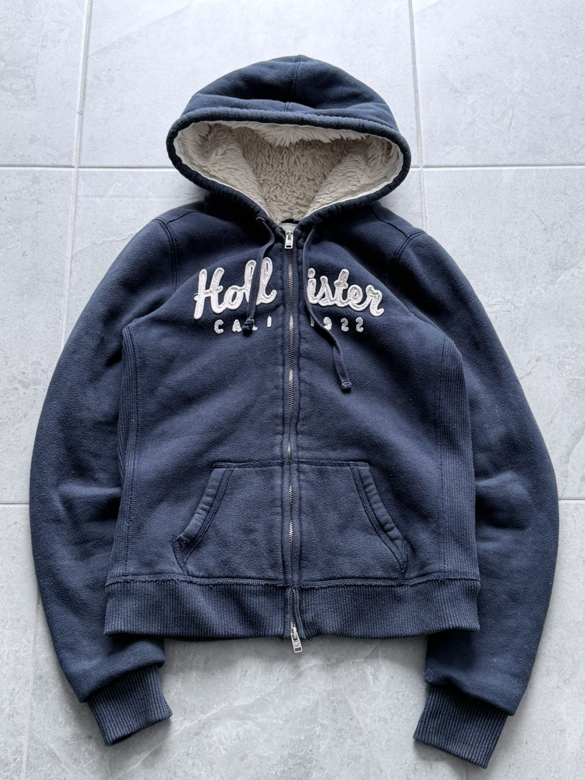 Hollister 2000s Y2K Hollister Fur Zip Hoodie Size US S / EU 44-46 / 1 - 1 Thumbnail