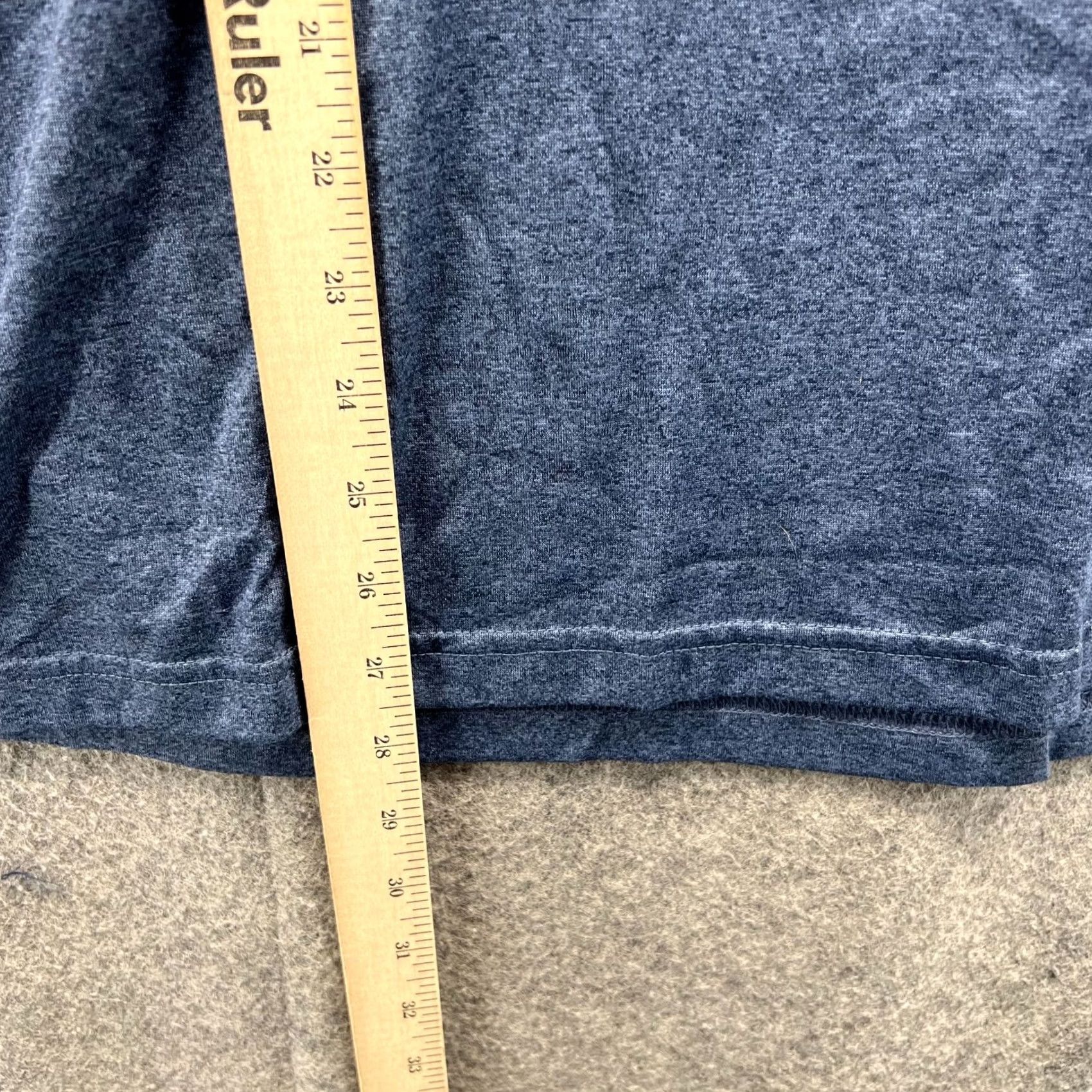 Reebok VINTAGE Reebok Shirt Mens Large Blue Crewneck Jersey Heather Tee Active Performance Knit suitable All Seasons 2010-2019 Mens Size US L / EU 52-54 / 3 - 4 Thumbnail