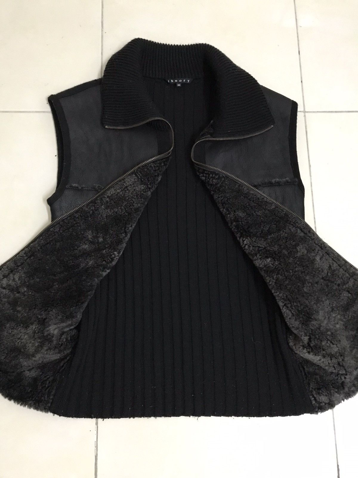 Theory Theory Black Shearling Vest Jacket Size US M / EU 48-50 / 2 - 7 Thumbnail