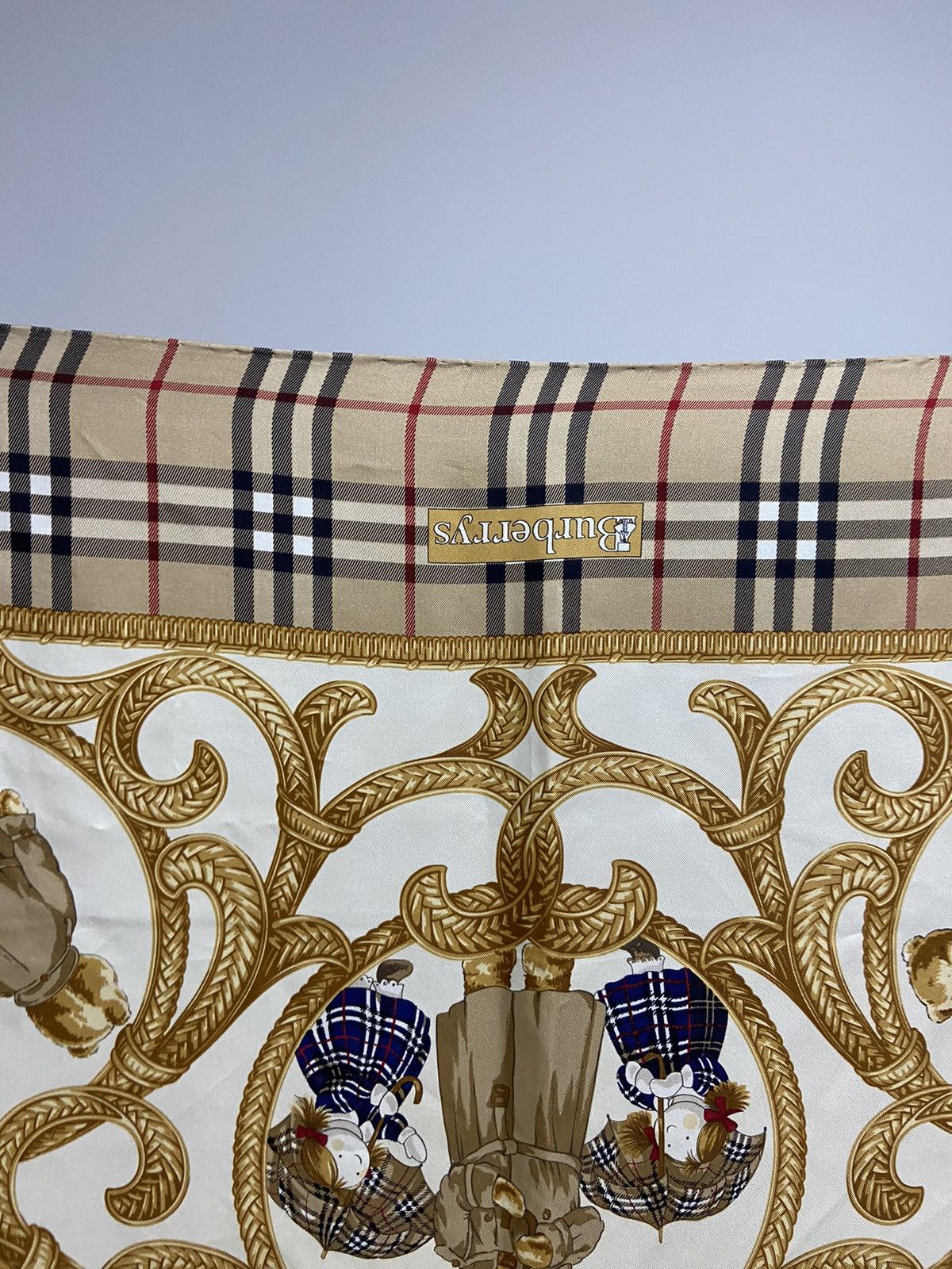 Burberry × Vintage Burberry bear scarf nova check silk vintage logo Size ONE SIZE - 4 Thumbnail