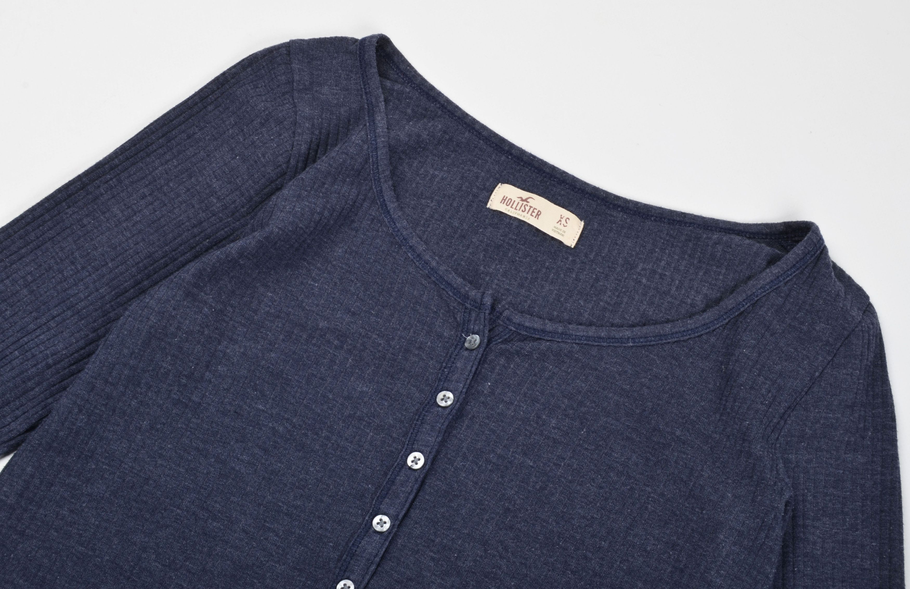 Hollister Hollister Y2K Blue 3/4 Sleeve Ribbet Bella Henley Top Size XS / US 0-2 / IT 36-38 - 4 Thumbnail