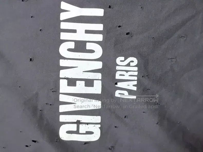 Givenchy Givenchy Ripped T-shirt Size US S / EU 44-46 / 1 - 6 Thumbnail