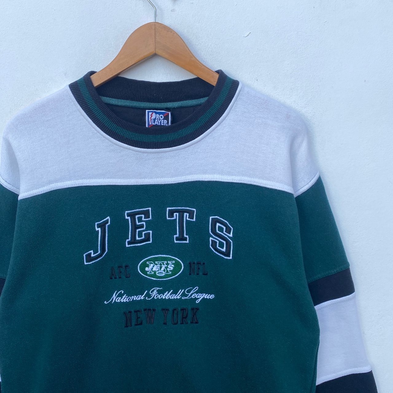 NFL NEW YORK JETS SWEATSHIRT MEDIUM PULLOVER STRIPED Size US M / EU 48-50 / 2 - 3 Thumbnail
