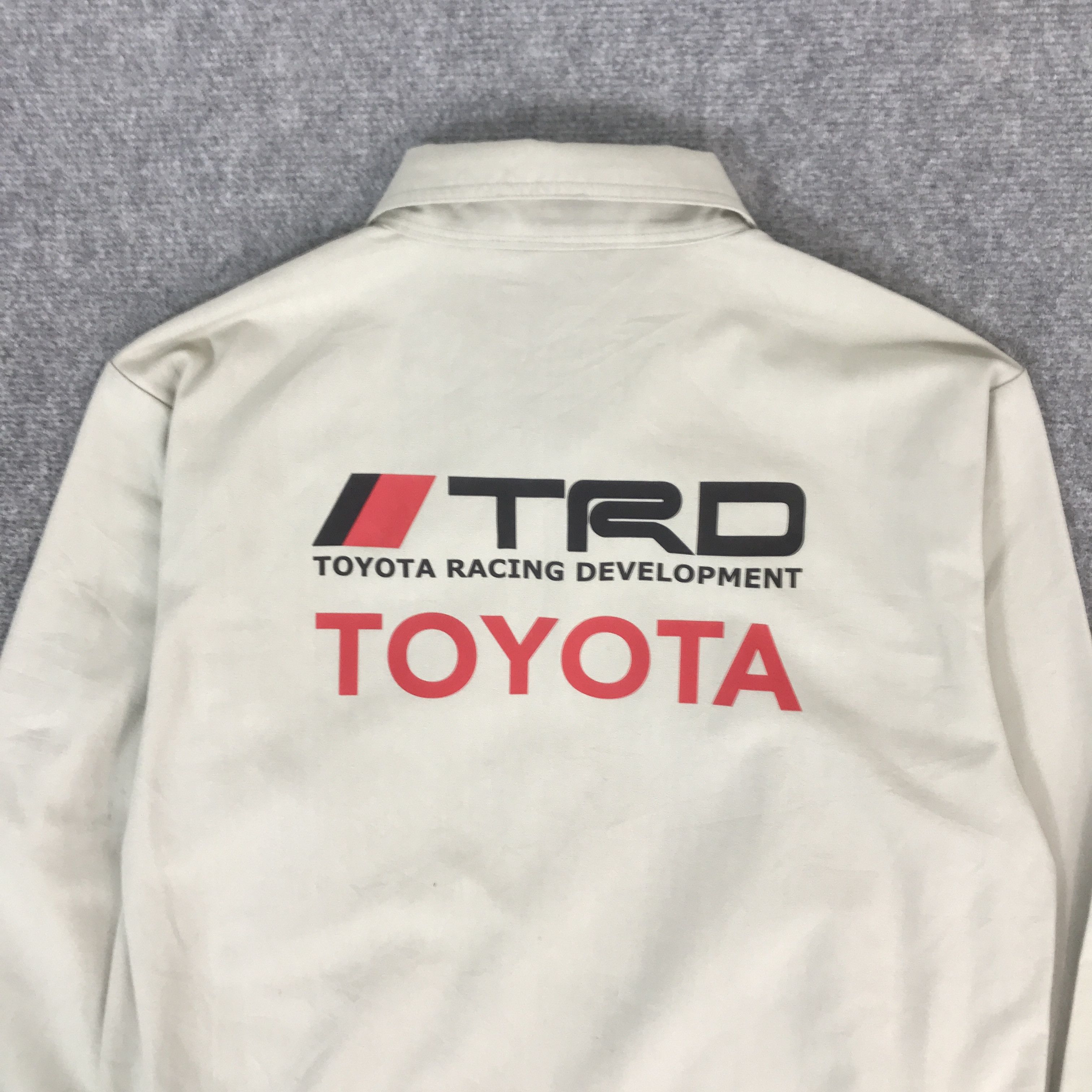 Vintage TOYOTA RACING MOTORSPORT TRD UNIFORM CUSTOM JACKET K70B2 Size US M / EU 48-50 / 2 - 4 Thumbnail
