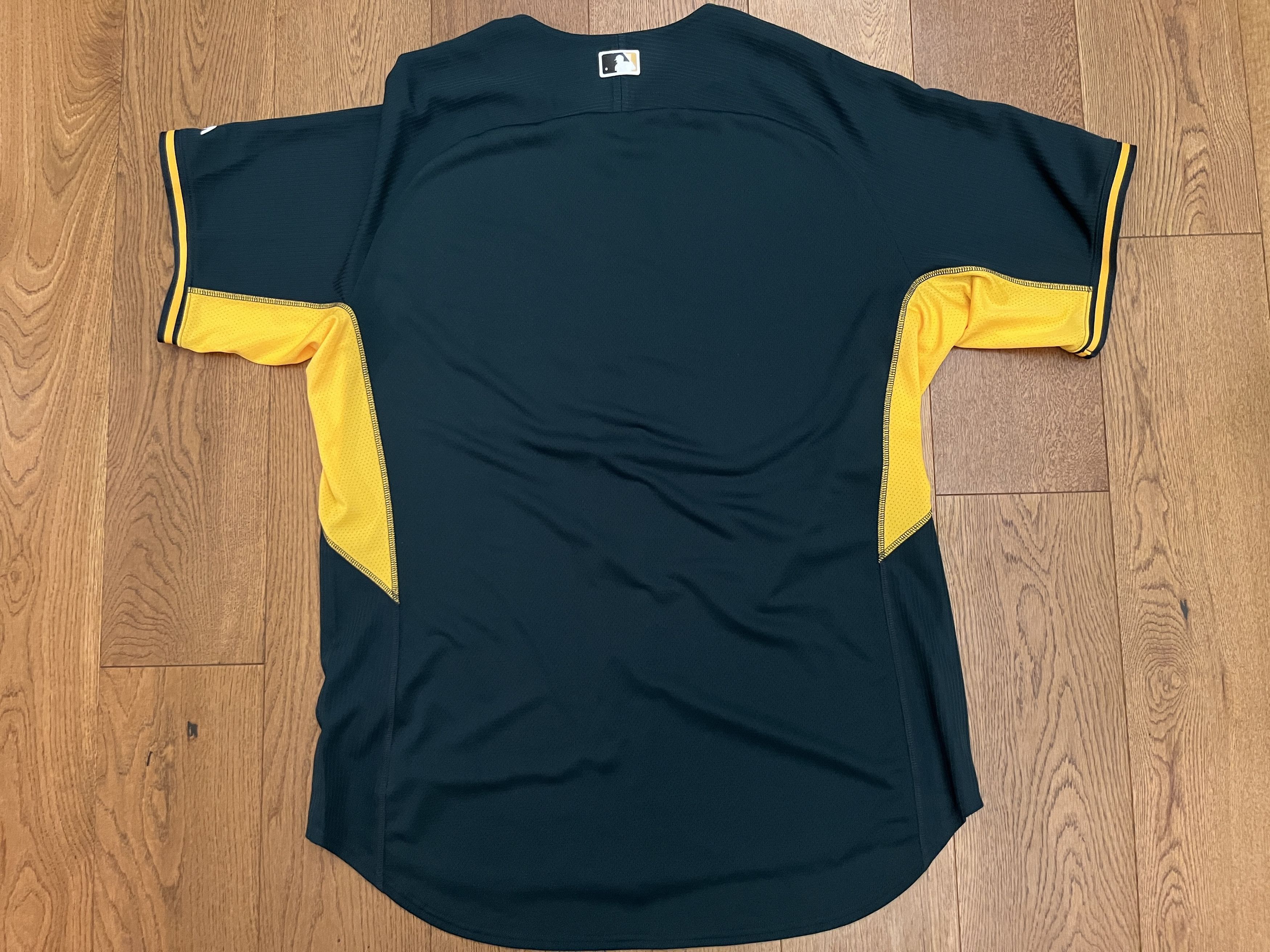Majestic Vtg 2015 Oakland Athletics A's Majestic Authentic Jersey 52 Size US XXL / EU 58 / 5 - 6 Thumbnail