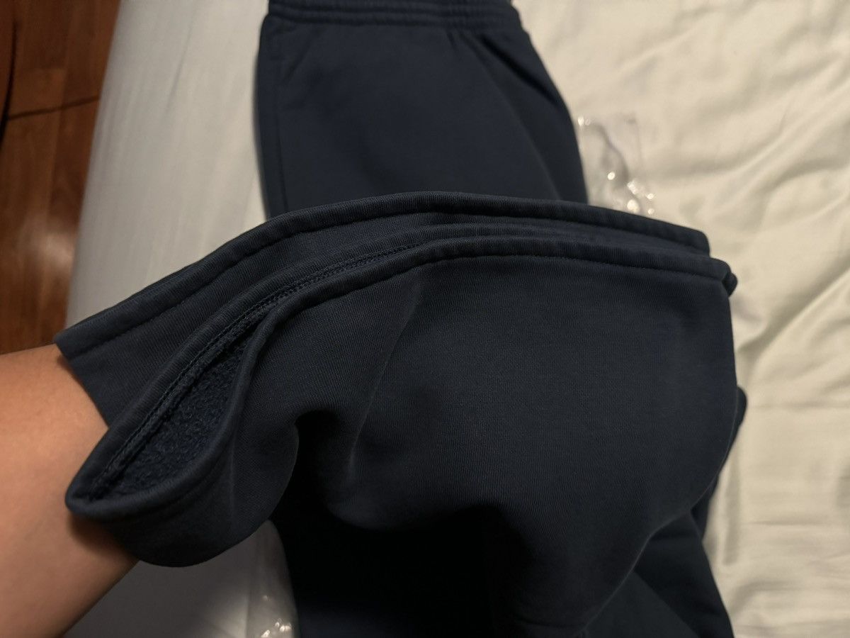 Balenciaga × Gap × Kanye West Yeezy Gap Sweatpants Navy Size XL Size US 36 / EU 52 - 5 Thumbnail