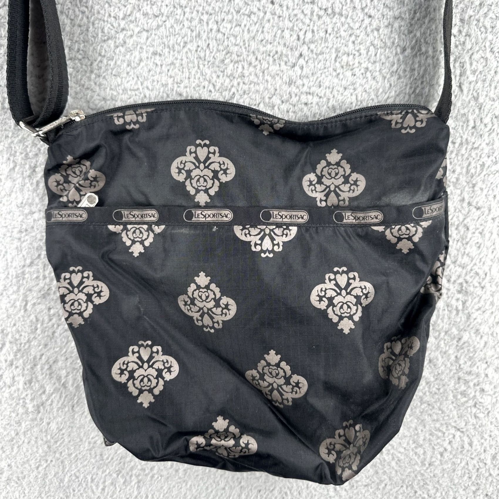 LeSportsac VINTAGE Le SportSac Medium Crossbody Bag Black Nylon Women EUC Size ONE SIZE - 2 Thumbnail