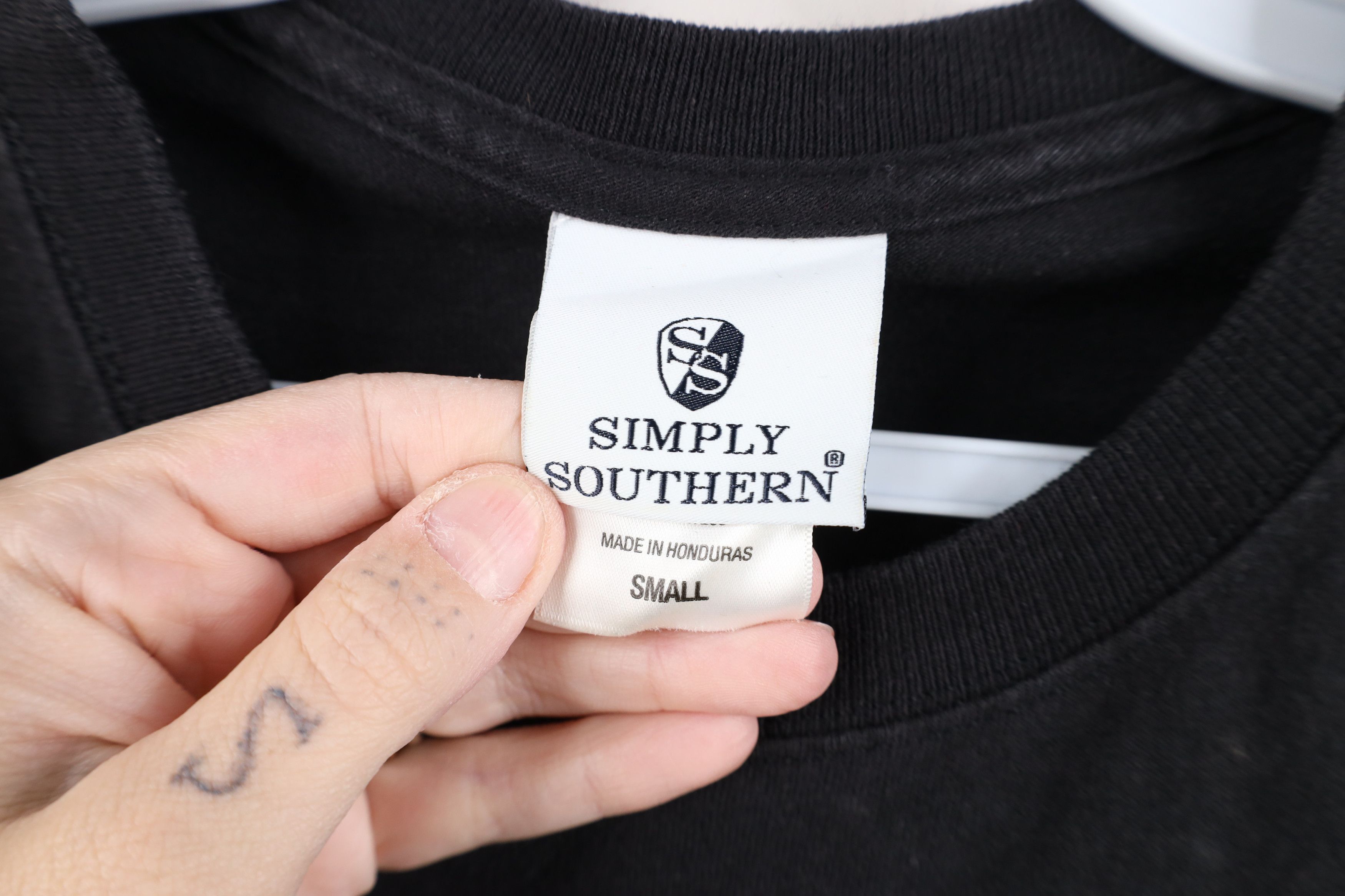 Vintage Simply Southern Collection Elephant Long Sleeve T-Shirt Size S / US 4 / IT 40 - 6 Thumbnail