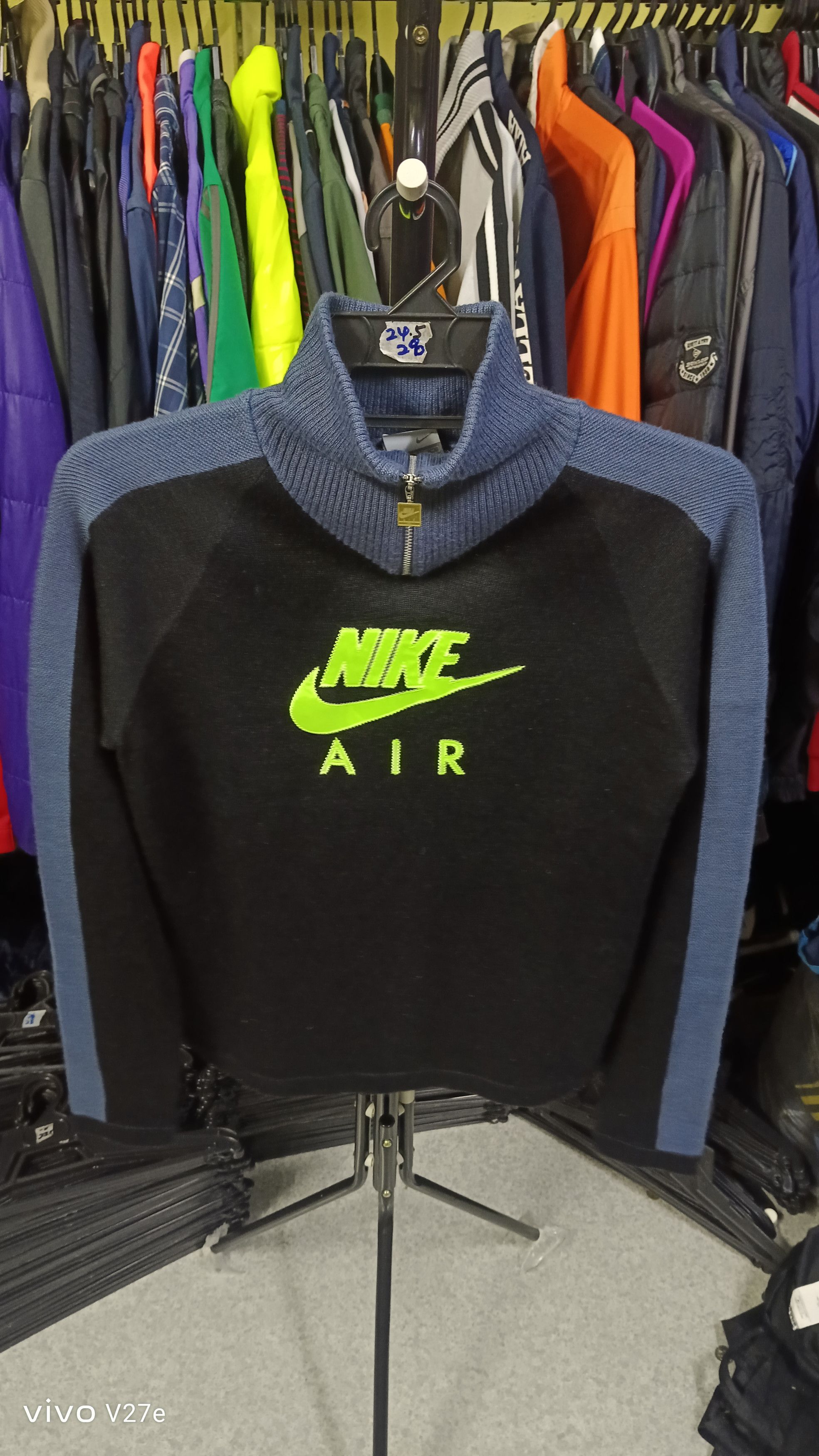 Nike Rare Vintage Nike Air Half Zipper Sweater Size US S / EU 44-46 / 1 - 1 Thumbnail