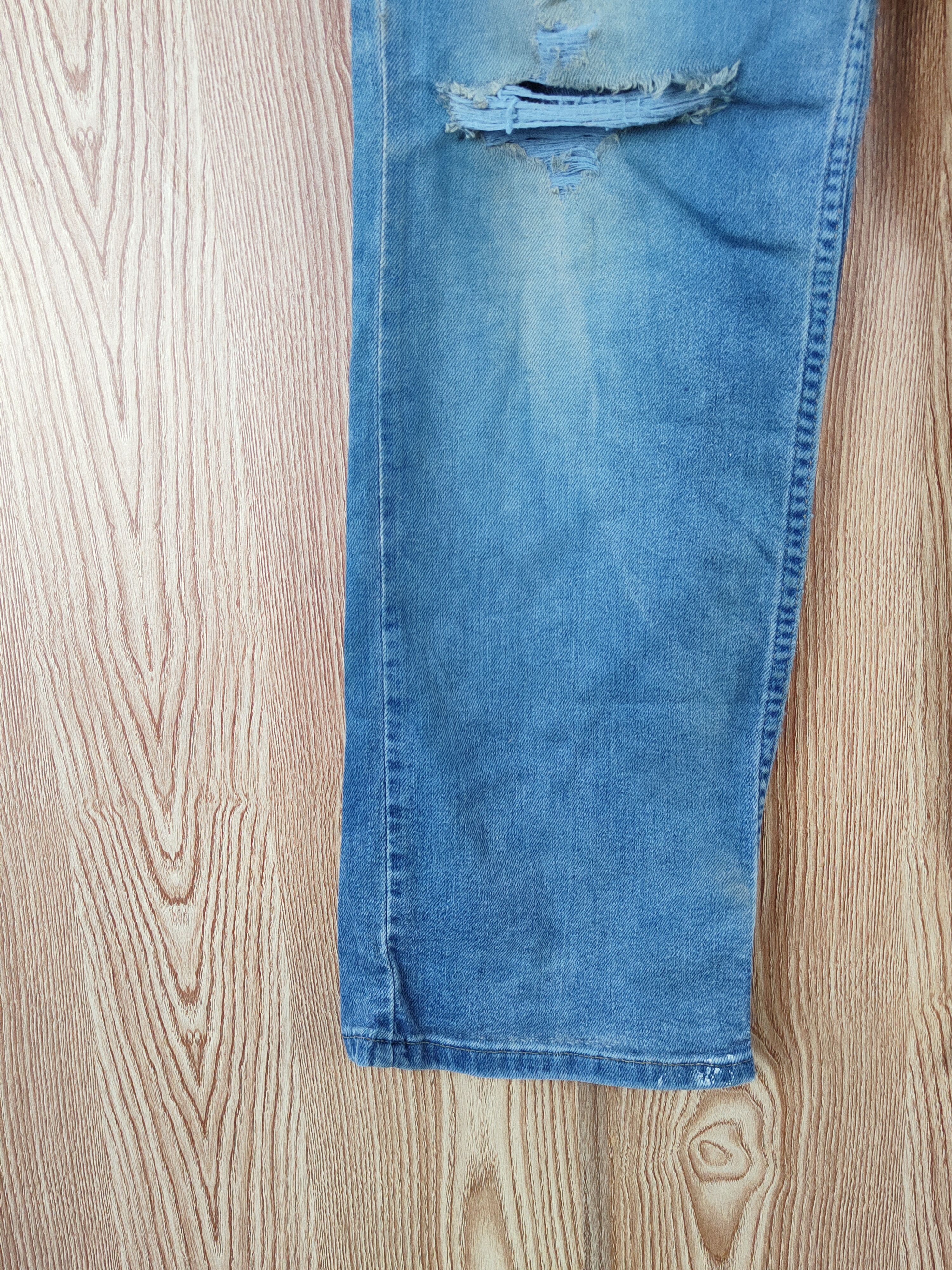 Levi's Levi's Blue Distressed Ripped Jeans #W780 Size US 36 / EU 52 - 4 Thumbnail