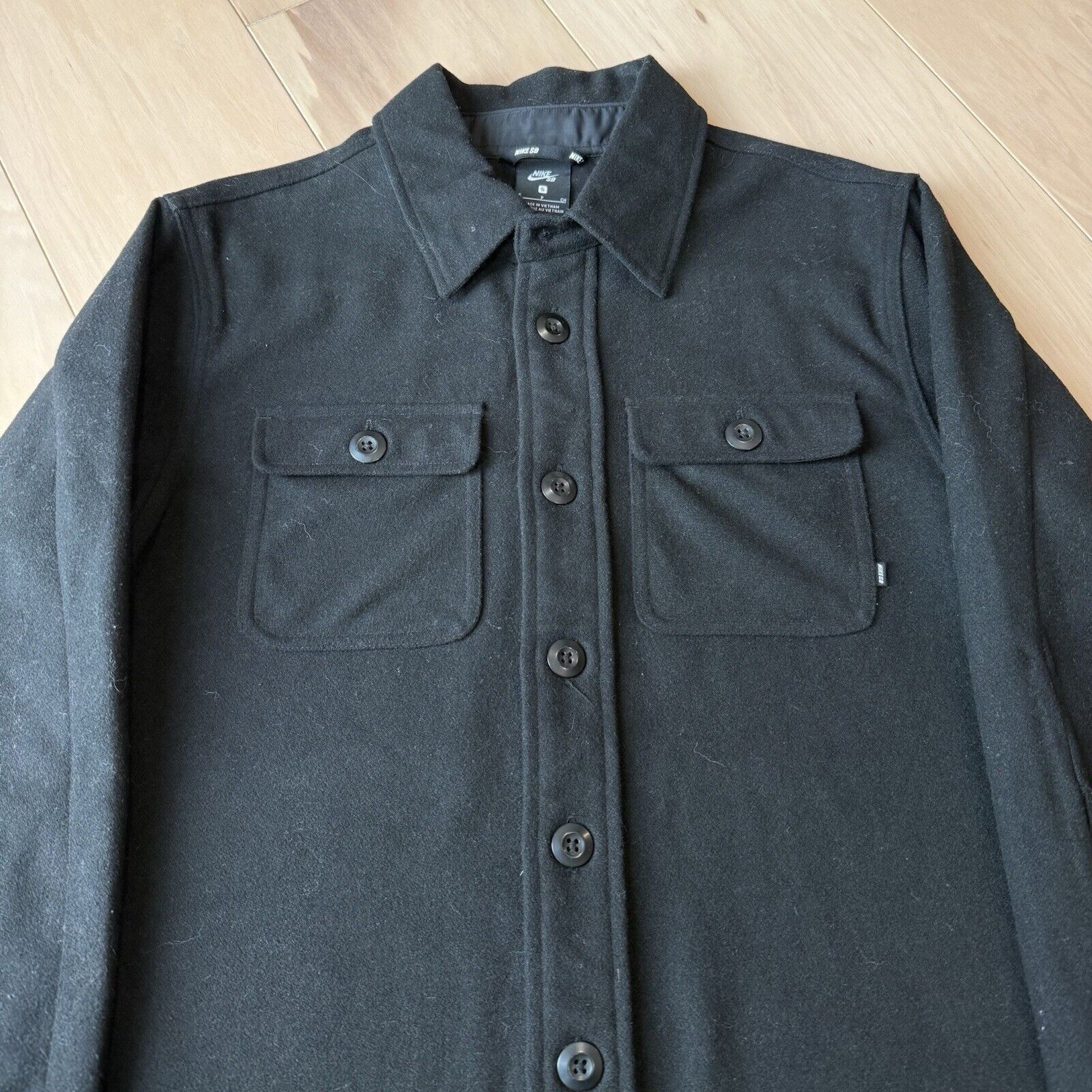 Nike Nike SB Wool Over Shirt Small Black Button Up Collared Size US S / EU 44-46 / 1 - 3 Thumbnail