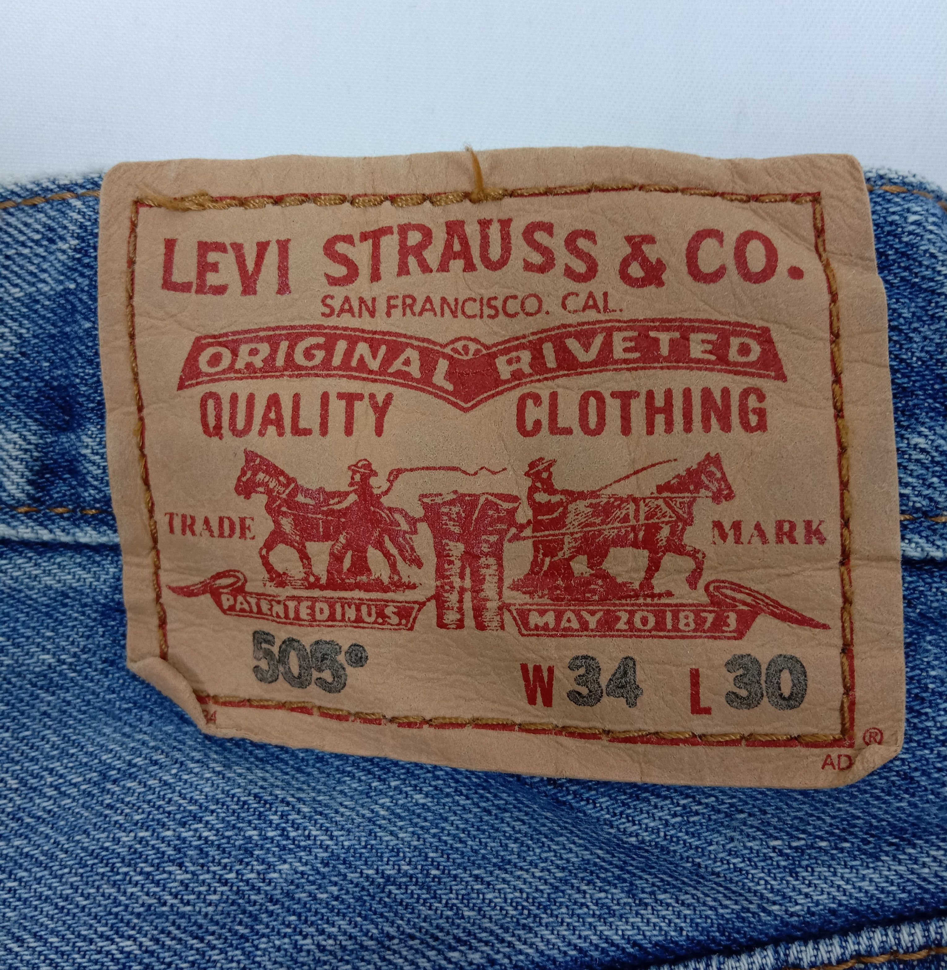 Levi's Vintage Levi’s 505 Ripped Jeans Regular Fit Distressed Denim Size US 34 / EU 50 - 13 Thumbnail