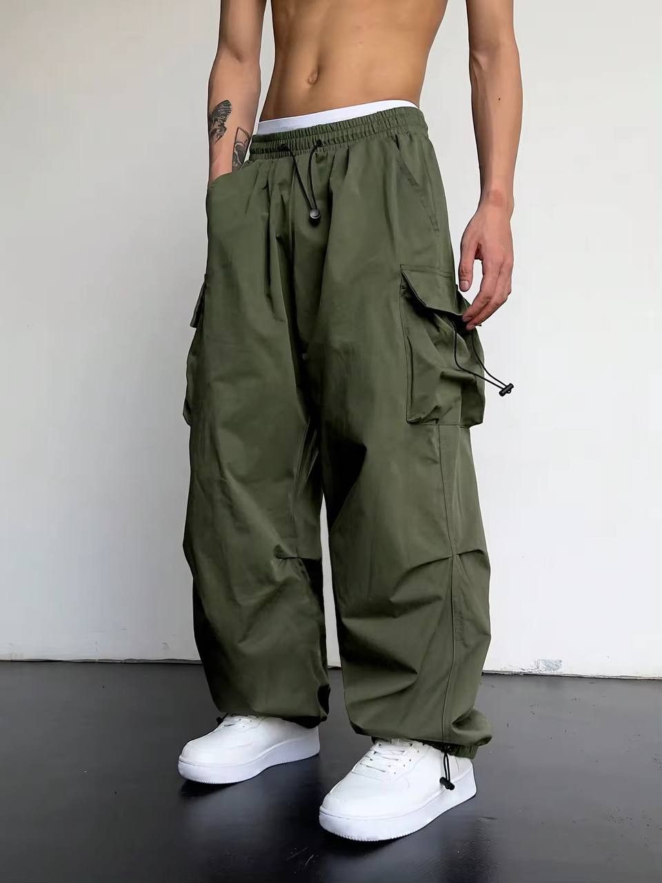 Vintage men's monochrome kargo pants y2k Size US 38 / EU 54 - 1 Thumbnail