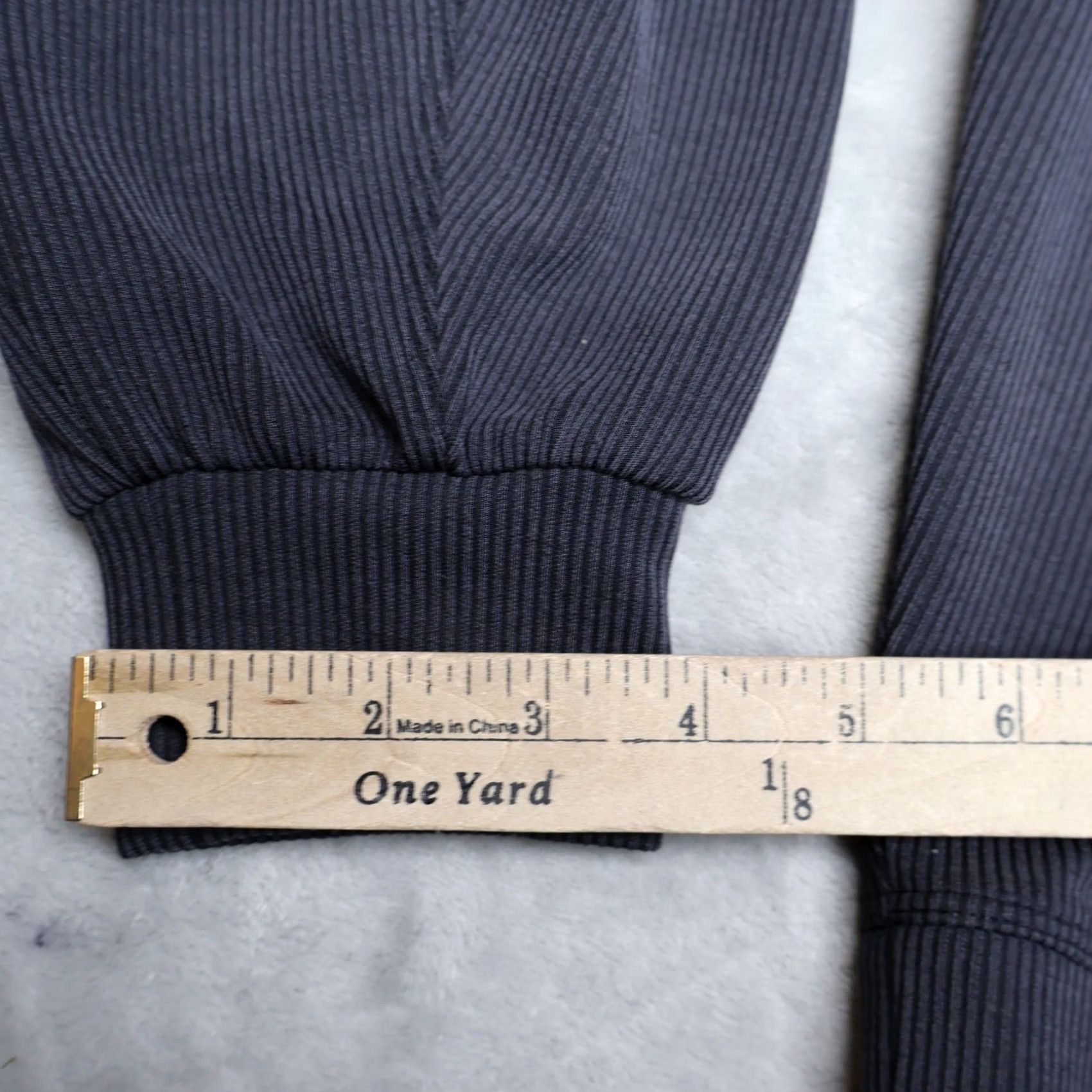 Lululemon Lululemon Sweatshirt Women 10 Black Perfectly Oversized Ribbed Crew Cropped Relaxed Fit Knit Sweatshirt Size L / US 10 / IT 46 - 3 Thumbnail
