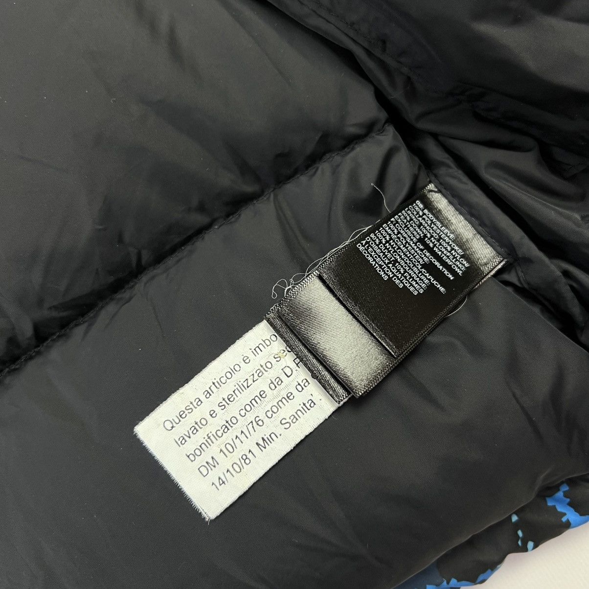 The North Face The North Face 1996 Nuptse digi blue camo puffer jacket Size S / US 4 / IT 40 - 11 Thumbnail