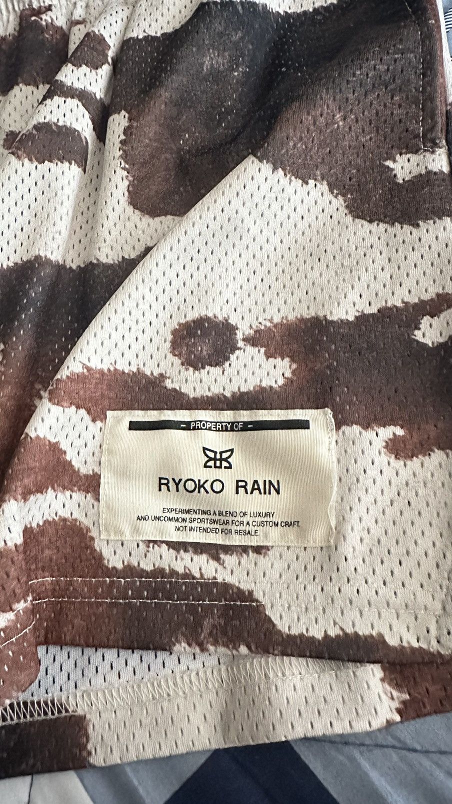 Other Ryoko Rain Cow Print Shorts Size US 34 / EU 50 - 4 Thumbnail