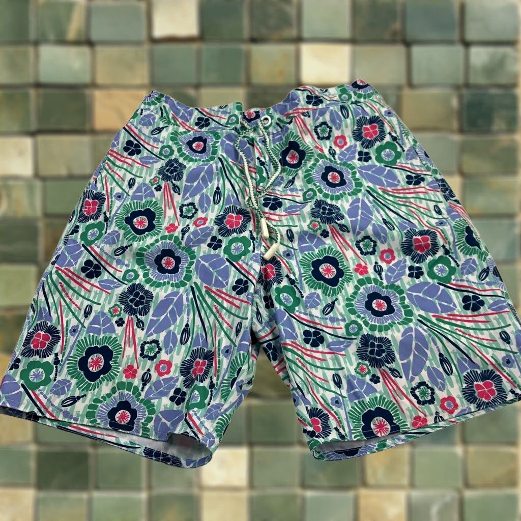 johnnie-O johnnie-O Swim Trunk Shorts Men Med Elastic Waist Lined 8.5" Multicolor Fits 30W Size US 31 - 1 Thumbnail