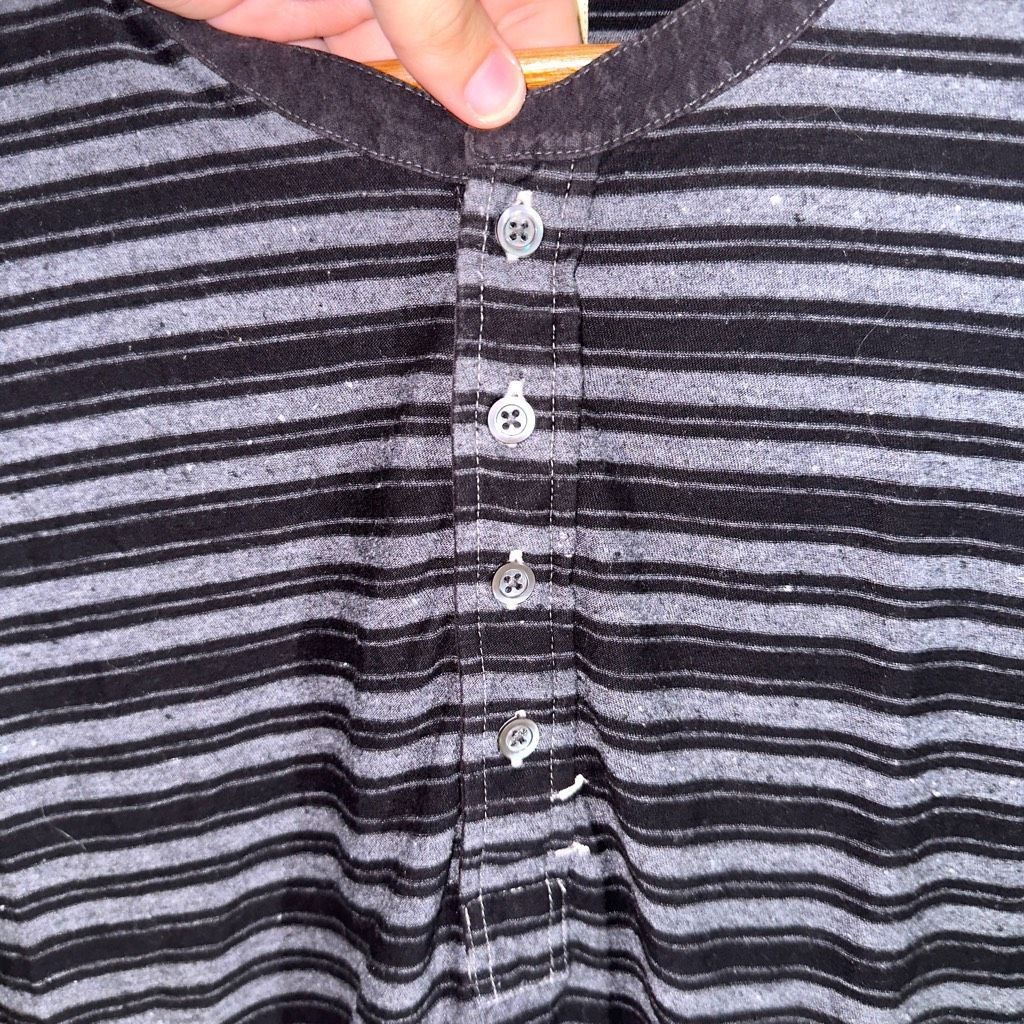 Billy Reid Billy Reid Black & White 3 Button Henley Shirt Size XL Size US XL / EU 56 / 4 - 4 Thumbnail