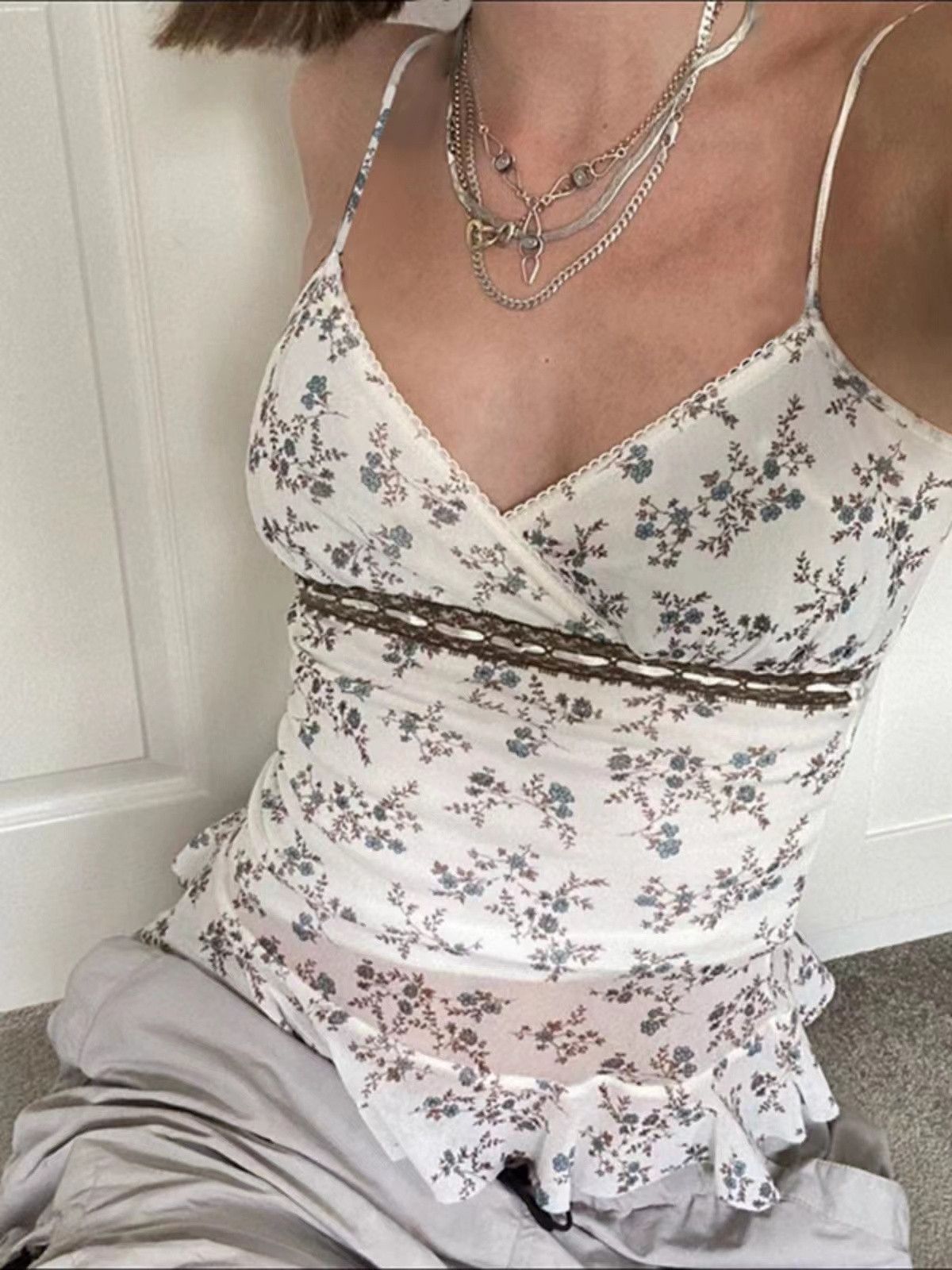 image of Vintage Retro Floral Lace Patchwork Vest in White, Women's (Size Medium)