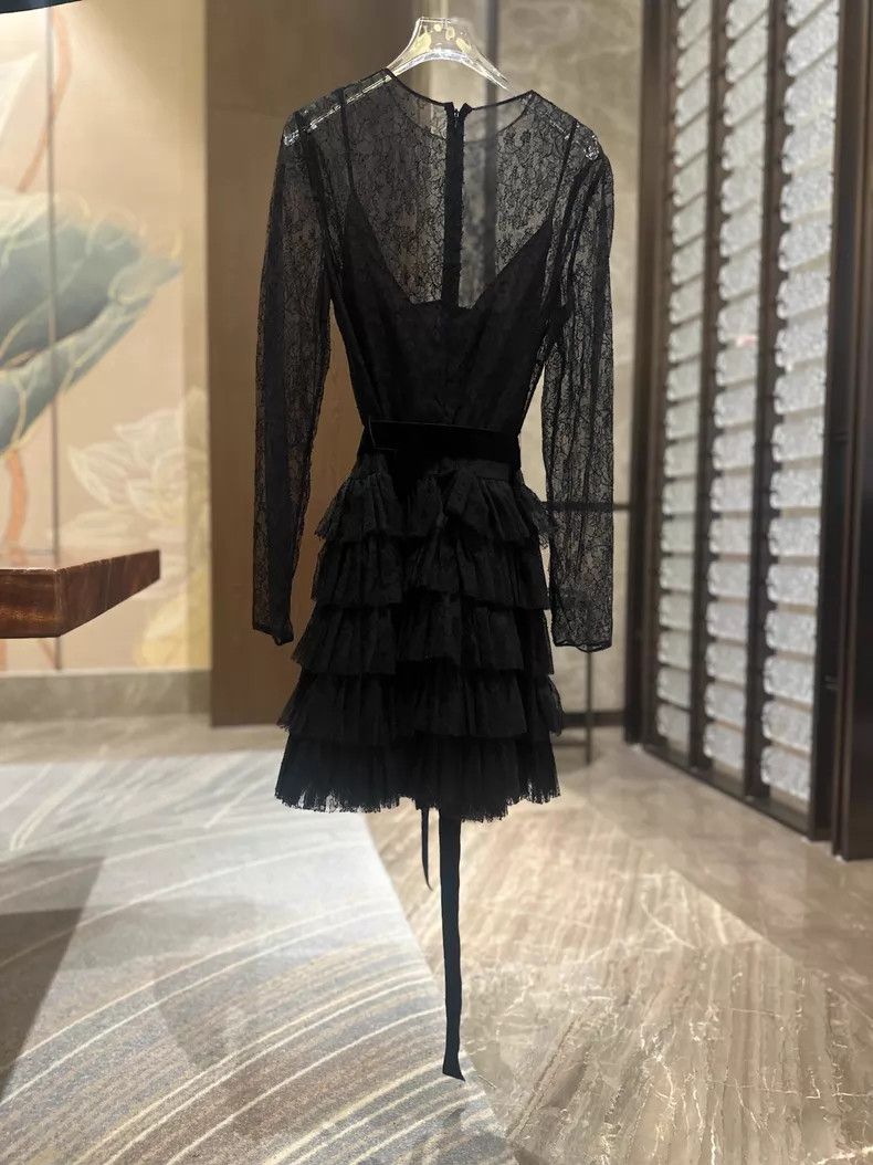 Valentino Valentino Black lace cake dress Size S / US 4 / IT 40 - 2 Thumbnail