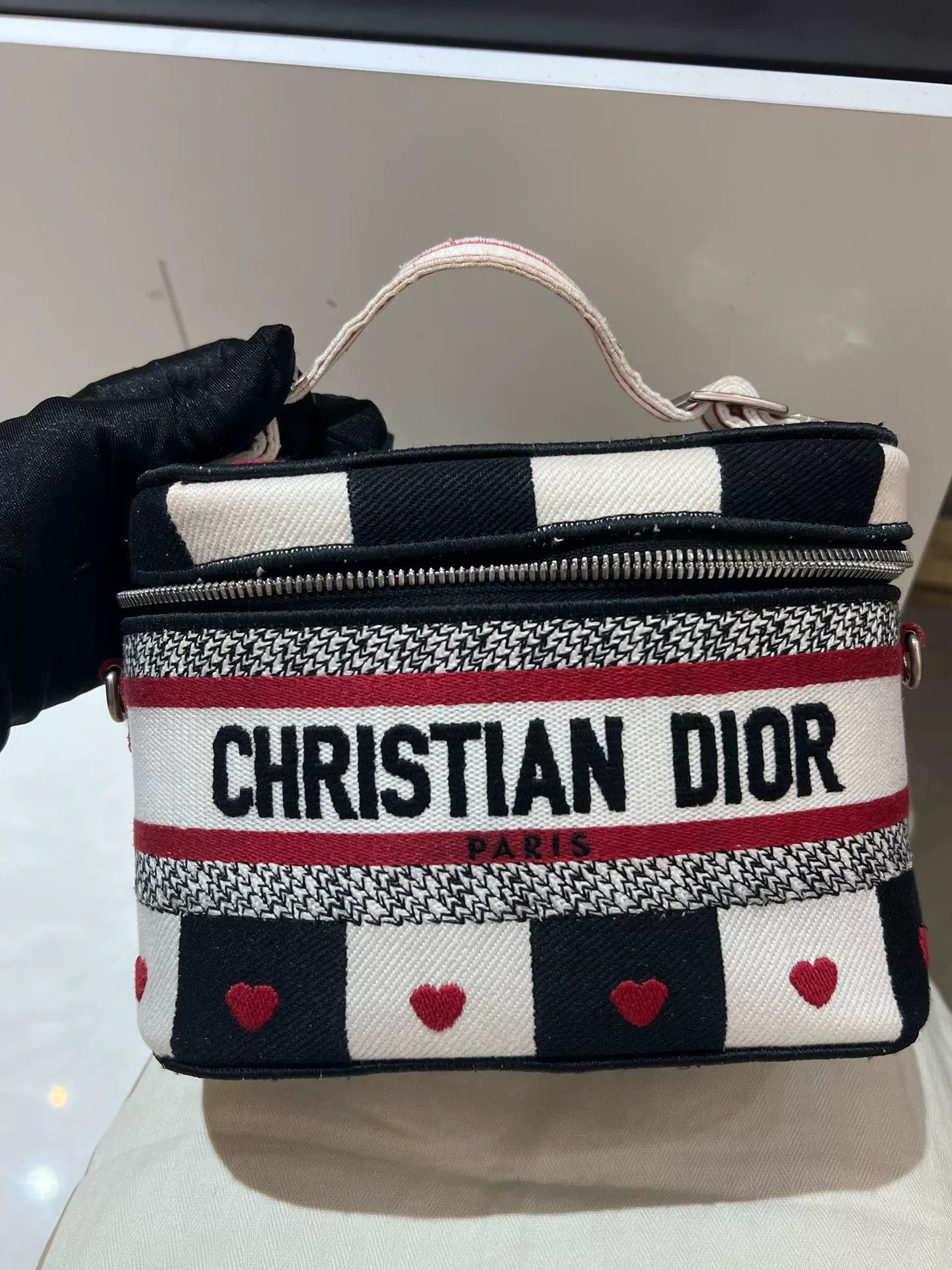 Dior Pre-loved Bag Very good condition Size ONE SIZE - 1 Thumbnail