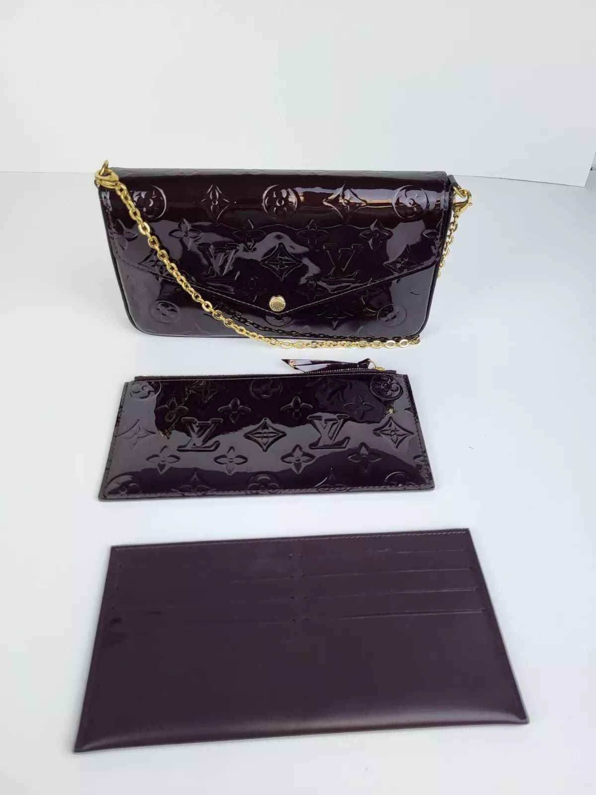 LOUIS VUITTON Vernis Pochette Felicie Chain Amarante Bag