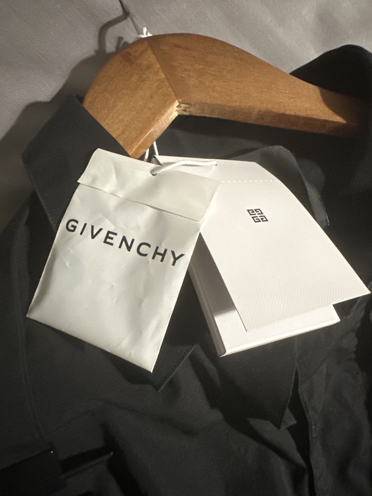 Givenchy Givenchy U-Lock Short-Sleeved Shirt Size US L / EU 52-54 / 3 - 5 Thumbnail