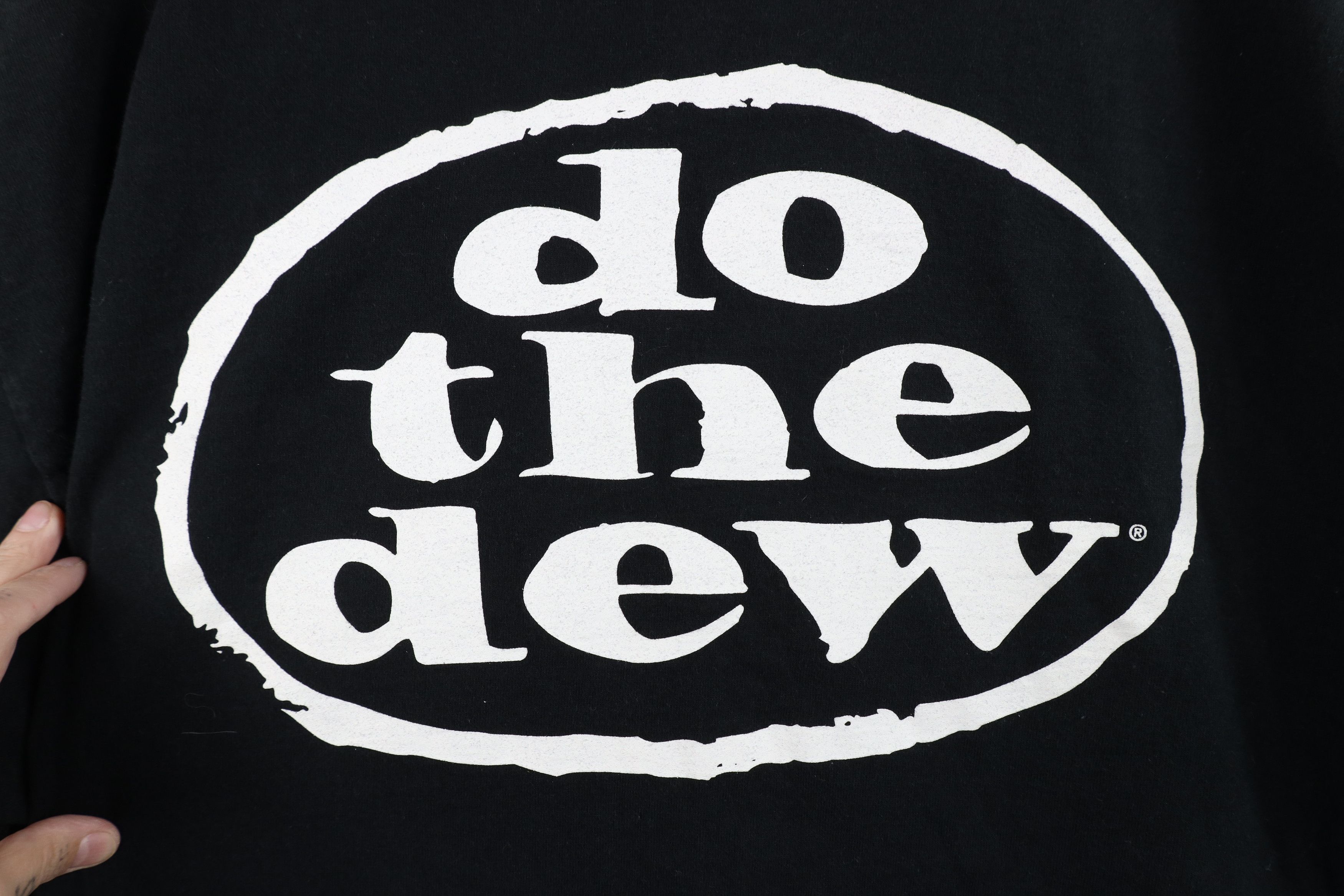 Vintage Vintage 90s Mountain Dew Spell Out Do the Dew T-Shirt Black Size US XXL / EU 58 / 5 - 11 Thumbnail