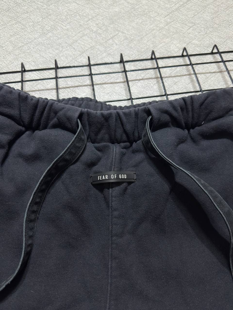 Fear of God Archive Hype Fear of God Sixth Collection Sweatpants Pants Size US 28 / EU 44 - 2 Thumbnail