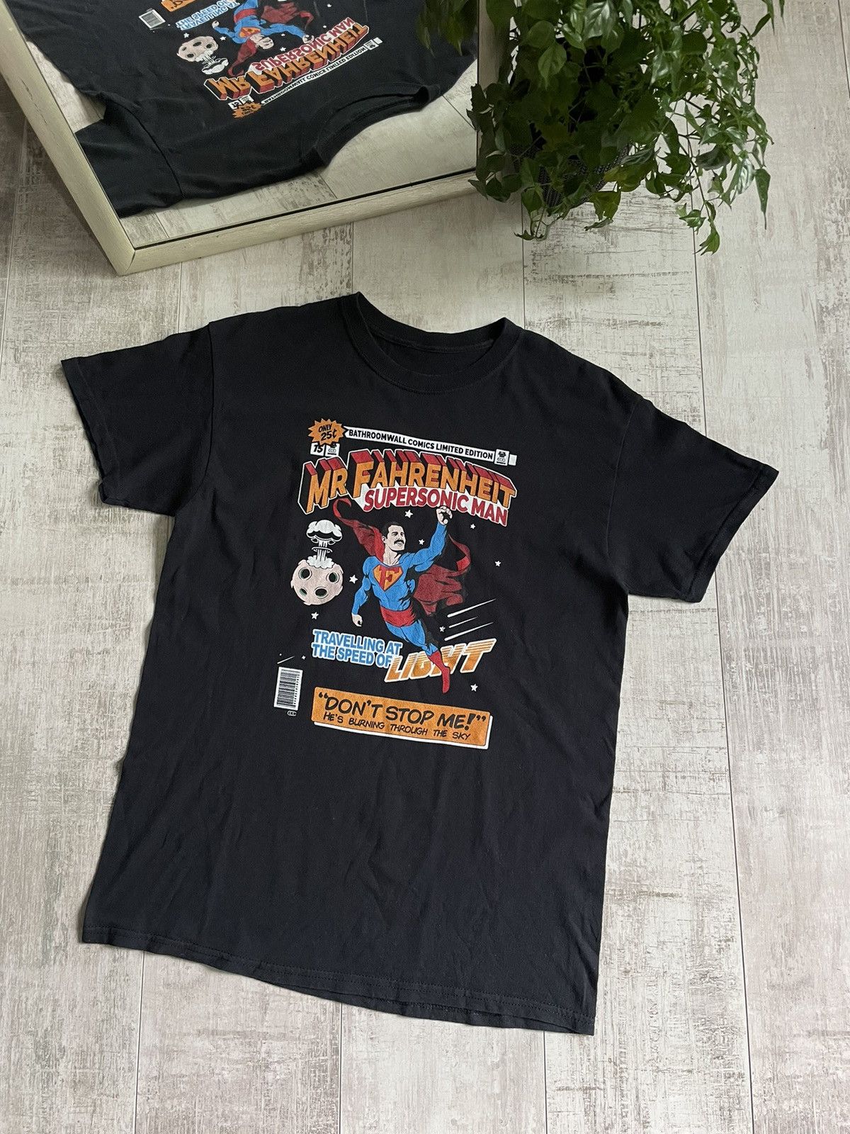 DC Comics × Vintage Vintage Supersonic Man Tee Mr.Fahrenheit Comics RARE Size US M / EU 48-50 / 2 - 1 Thumbnail