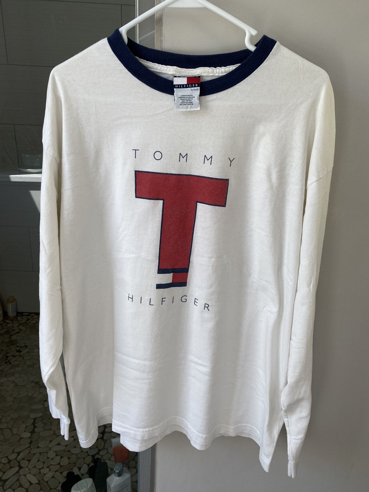 Tommy Hilfiger Vintage Tommy Hilfiger Fragrance Long Sleeve Shirt Size US XL / EU 56 / 4 - 1 Thumbnail