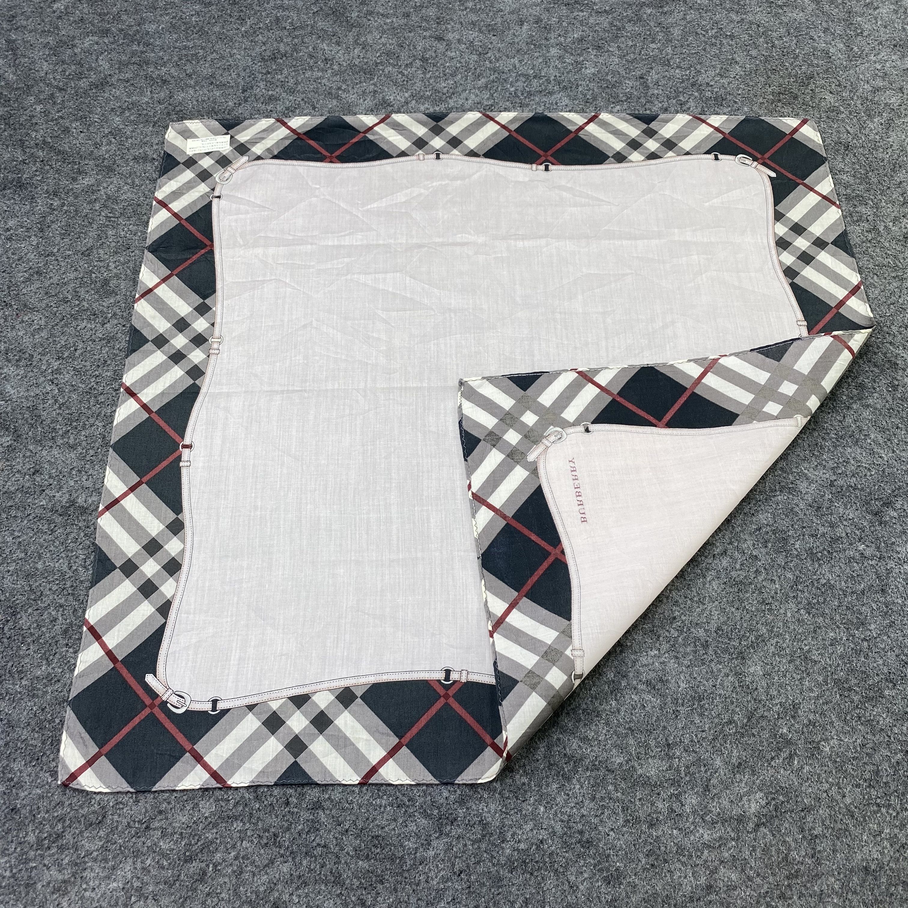 Burberry Burberry Handkerchief / Bandana / Neckerchief-B2292 Size ONE SIZE - 5 Thumbnail