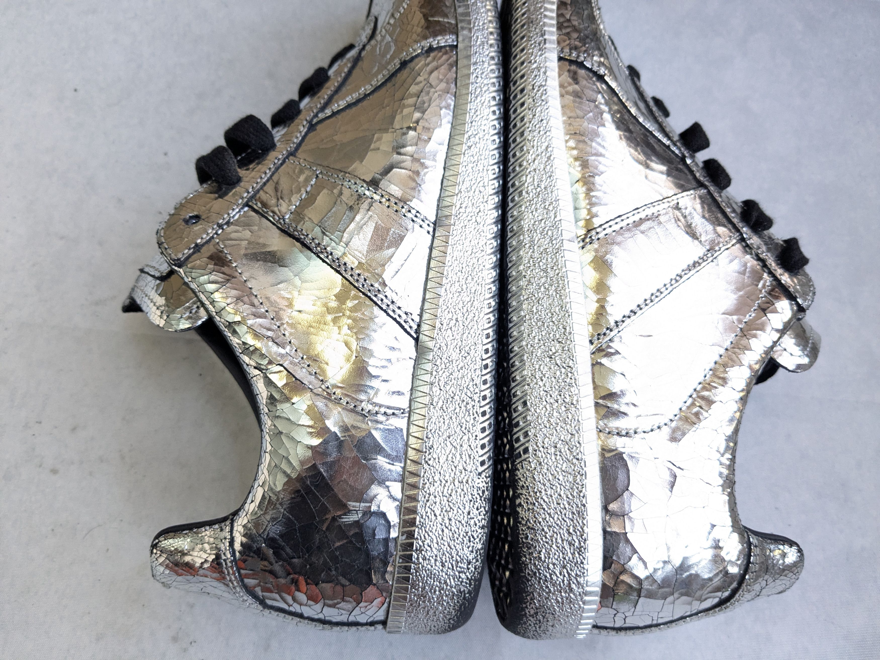 Maison Margiela Maison Margiela Replica GAT Silver Black Cracked 9 42 Size US 9 / EU 42 - 10 Thumbnail