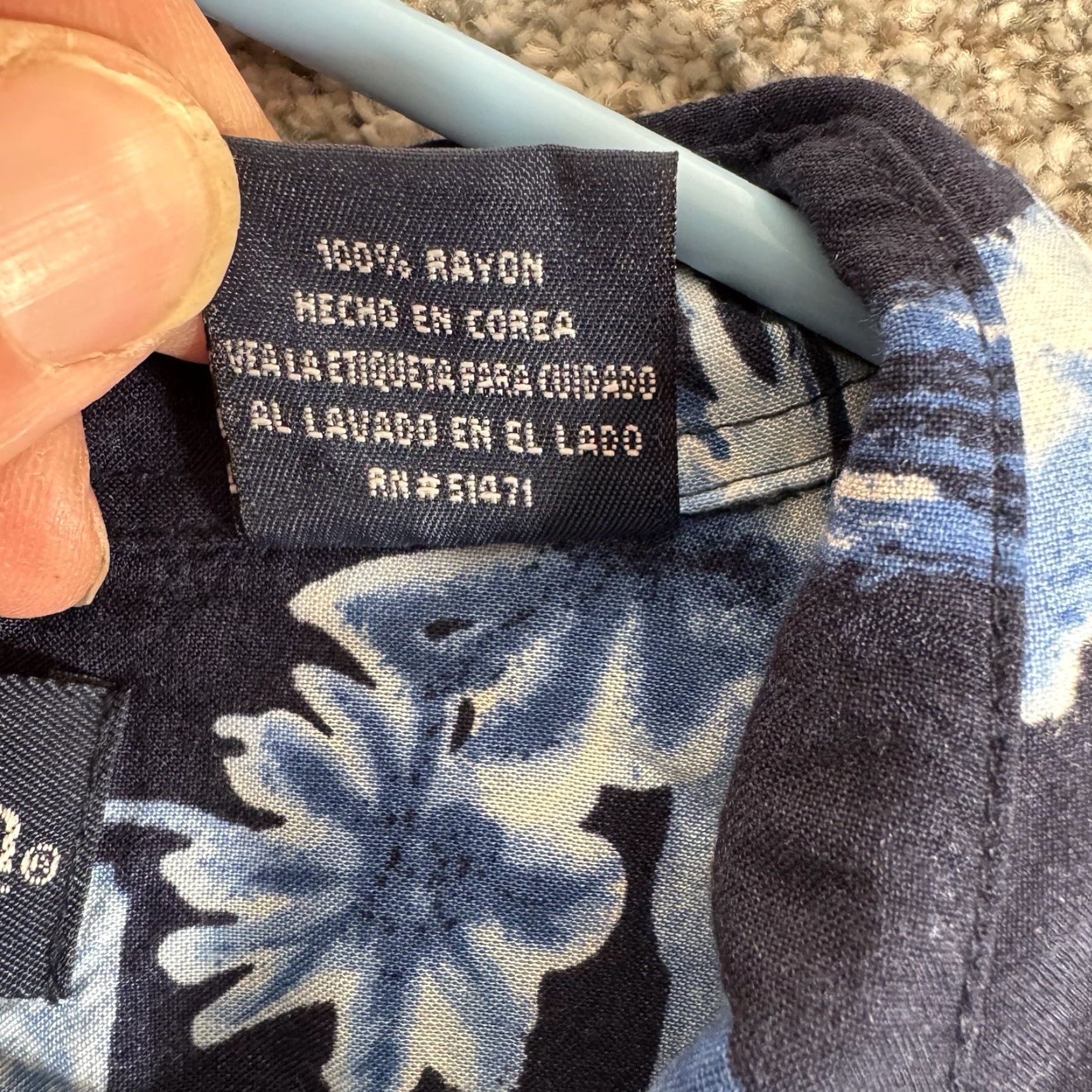 Vintage VINTAGE Hawaiian Shirt Large L Blue Rayon Button-Up 90s Hawaiian Moon Palm Summer Camp Vacation Coastal Surf Men Mens Size US L / EU 52-54 / 3 - 7 Thumbnail