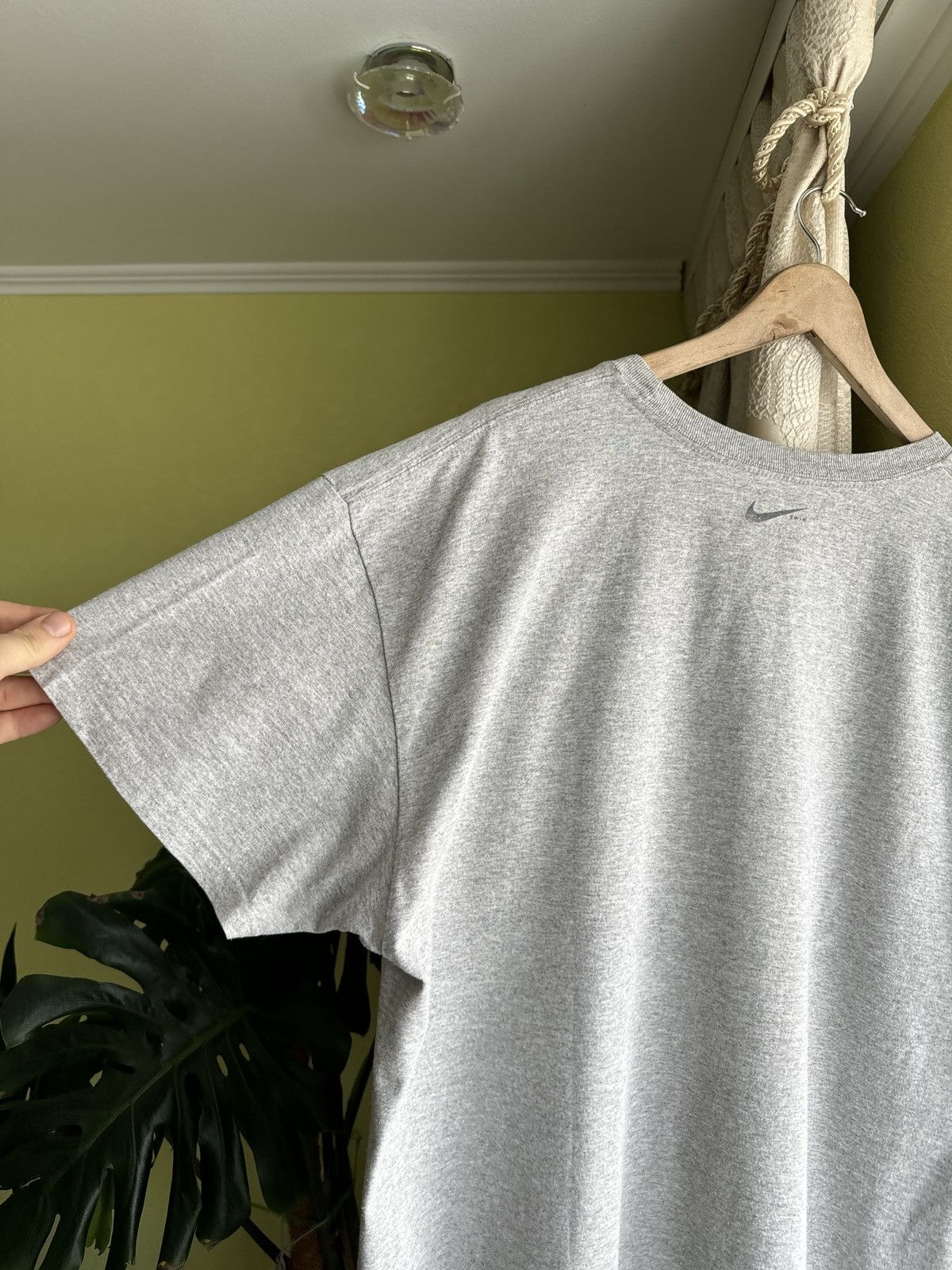 Nike 00s Nike Vintage T-Shirt Big Logo Triball Tee Swoosh Size US XL / EU 56 / 4 - 9 Thumbnail