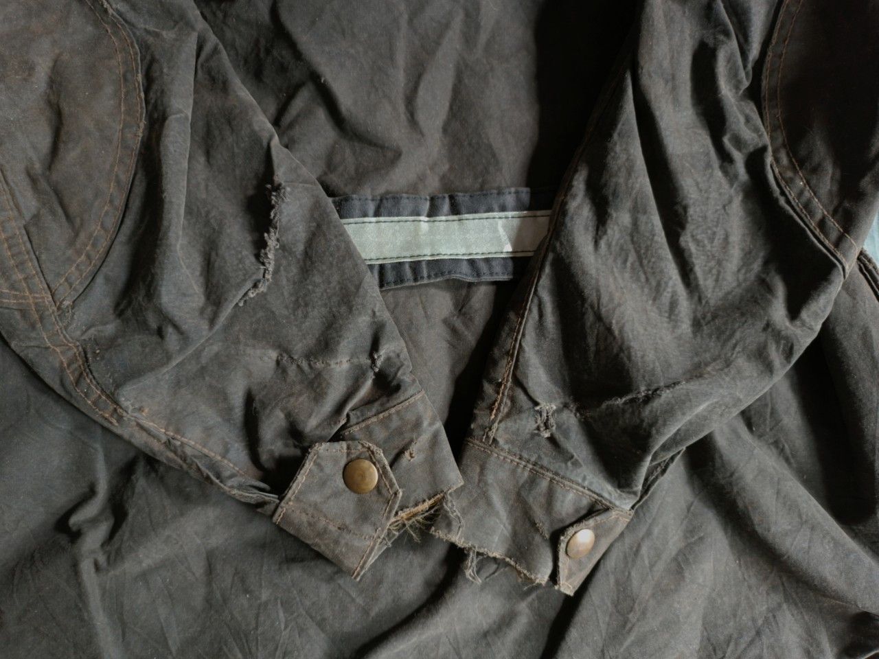 Belstaff Vtg 70s BELSTAFF Trialmaster Black Waxed Belted Motor Jacket Size US L / EU 52-54 / 3 - 5 Thumbnail