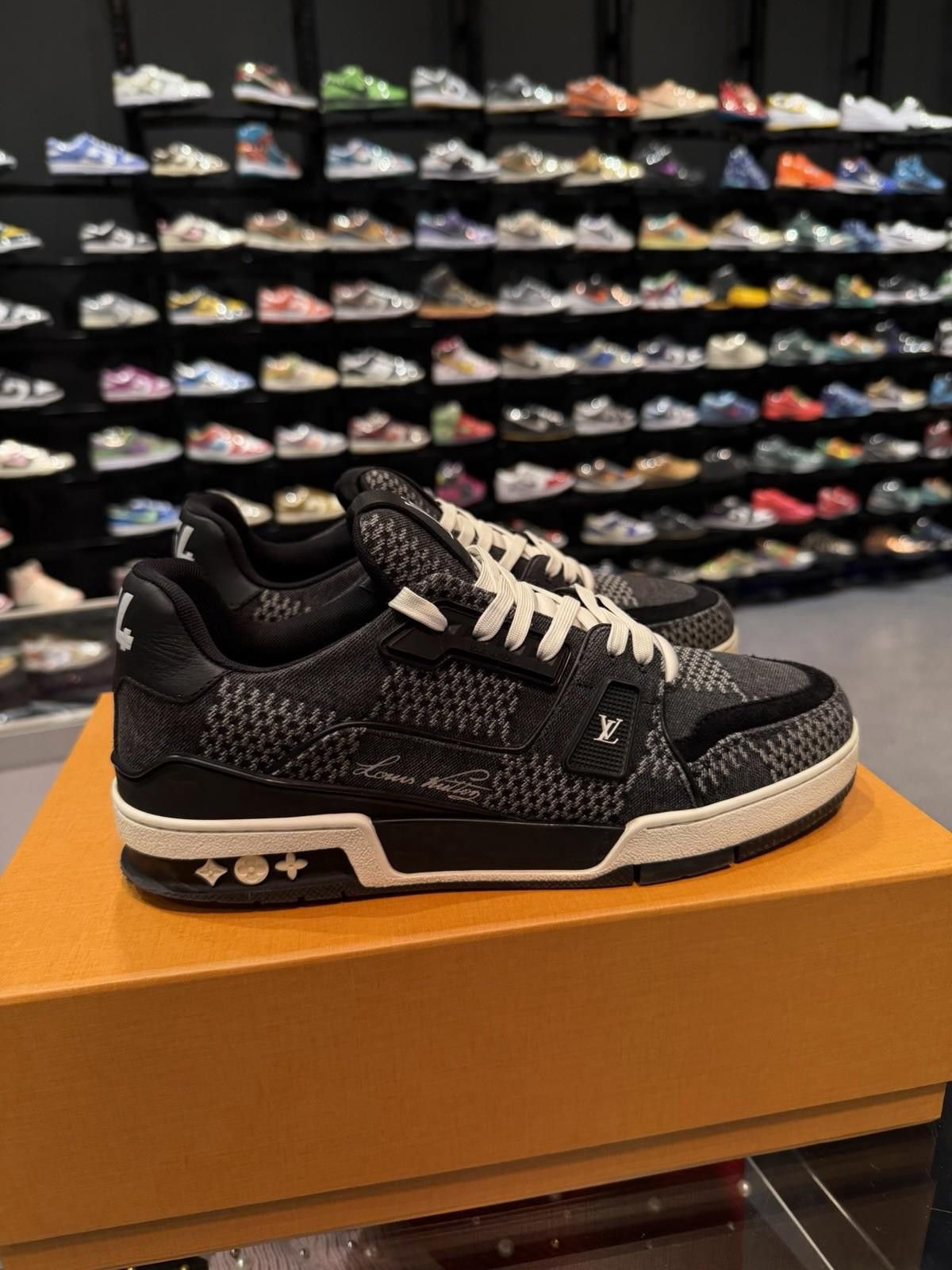 Louis Vuitton Size 7.5LV/8.5US - Louis Vuitton Trainer ' Black ' $1200 Size US 8.5 / EU 41-42 - 2 Thumbnail