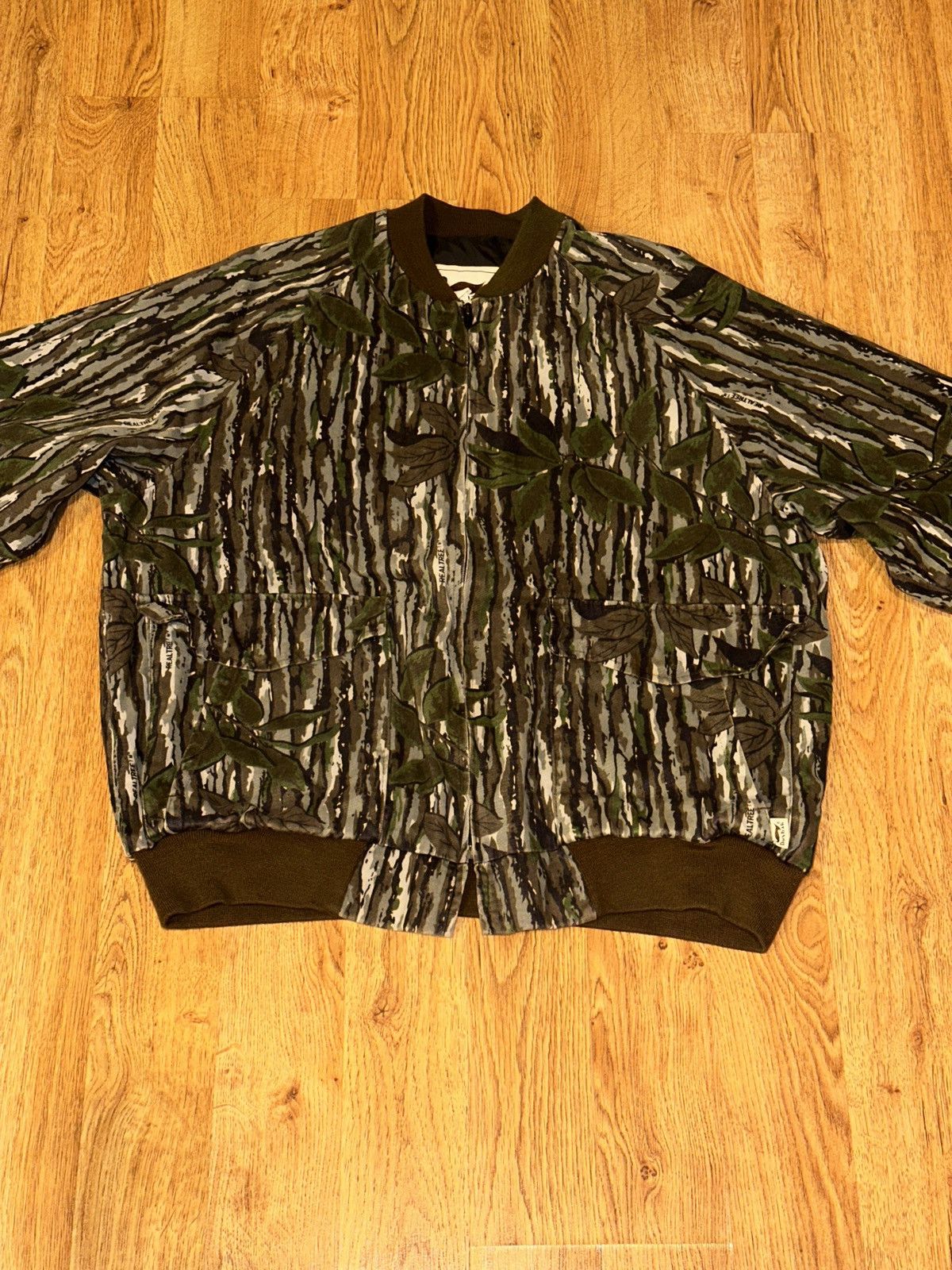 Carhartt VTG Duxbak Bomber Jacket Realtree Camo Lightweight Pockets L Size US L / EU 52-54 / 3 - 1 Thumbnail