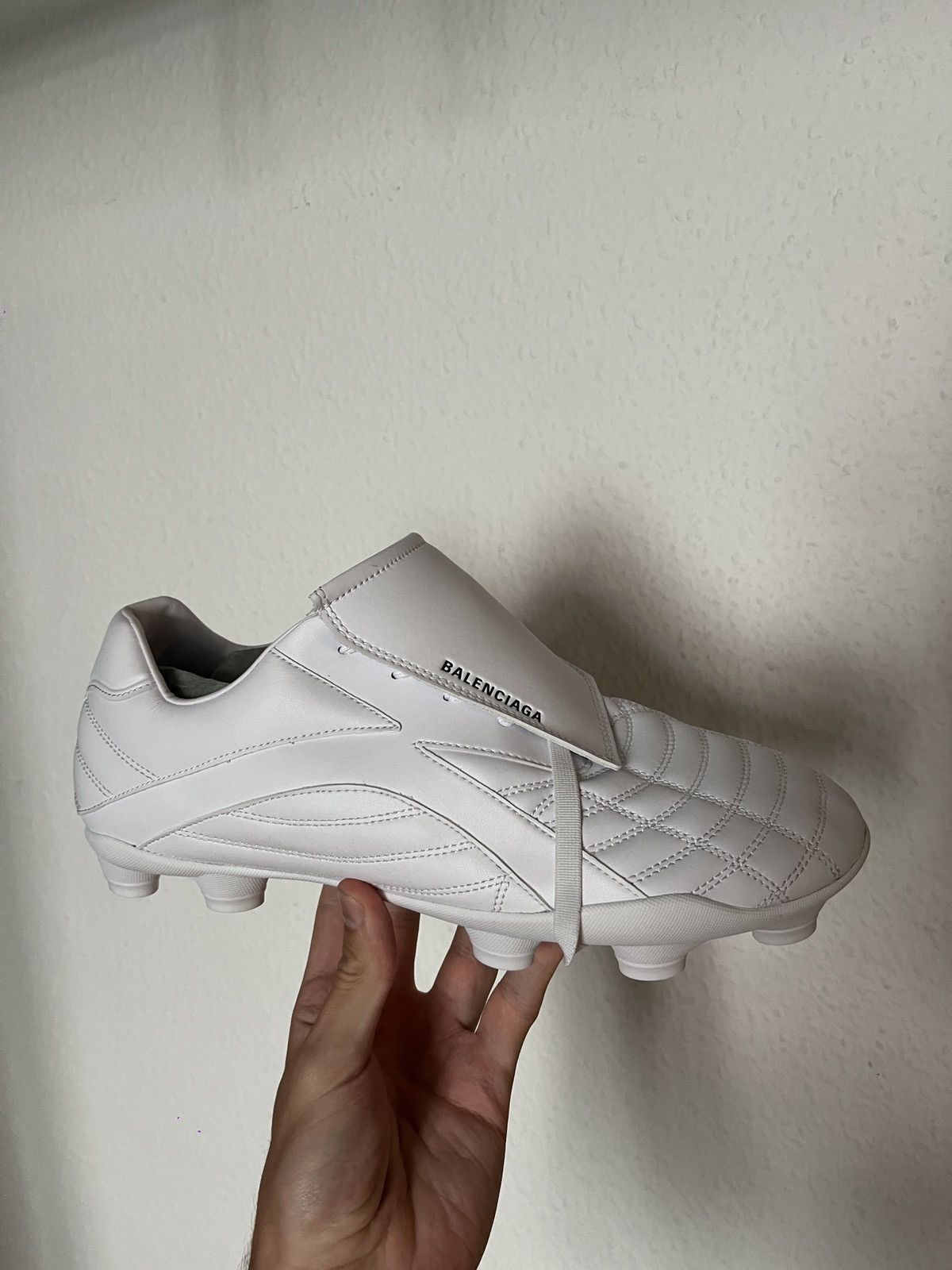 BALENCIAGA SOCCER TOKYO ZIP HOODIE ブラック Balenciaga Football Hoodie | Grailed