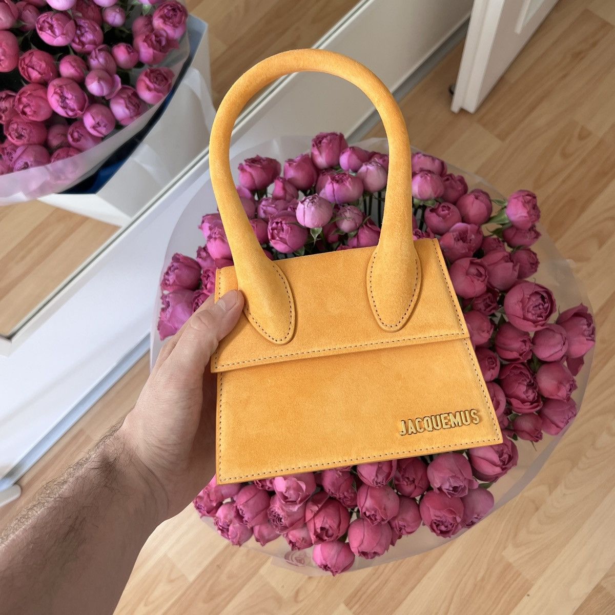 Jacquemus Jacquemus Le Chiquito Moyen Suede Size ONE SIZE - 4 Thumbnail