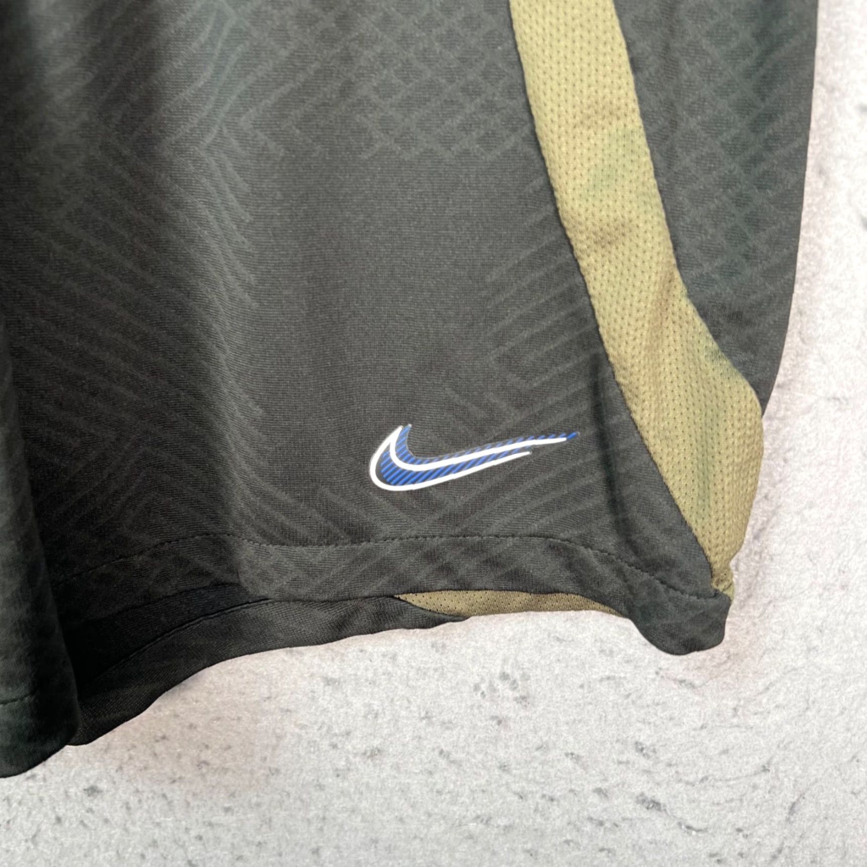 Nike Nike Dri Fit Mens Size XL Slim Fit Athletic Shorts Dark Green Gym Running Size US 36 / EU 52 - 5 Thumbnail